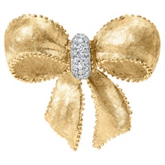 18K Yellow Gold and 3/5 Cttw Diamond Bow Pin Brooch (G-H Color, VS1-VS2 Clarity)