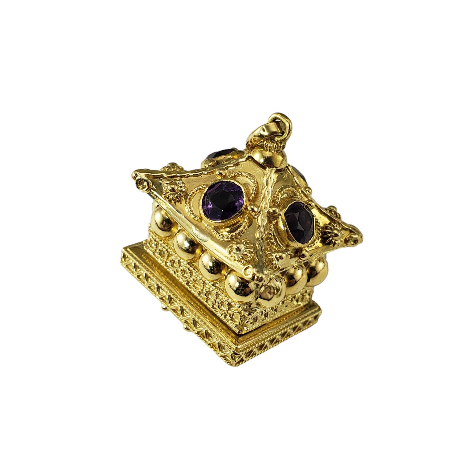 18 Karat Yellow Gold and Amethyst Pill Box Pendant

This stunning hinged pill box pendant features five amethyst gemstones set in beautifully detailed 18K yellow gold.

Size: 32 mm x 23 mm

Weight: 11.3 dwt./ 17.6 gr.

Stamped: K18  MADE IN