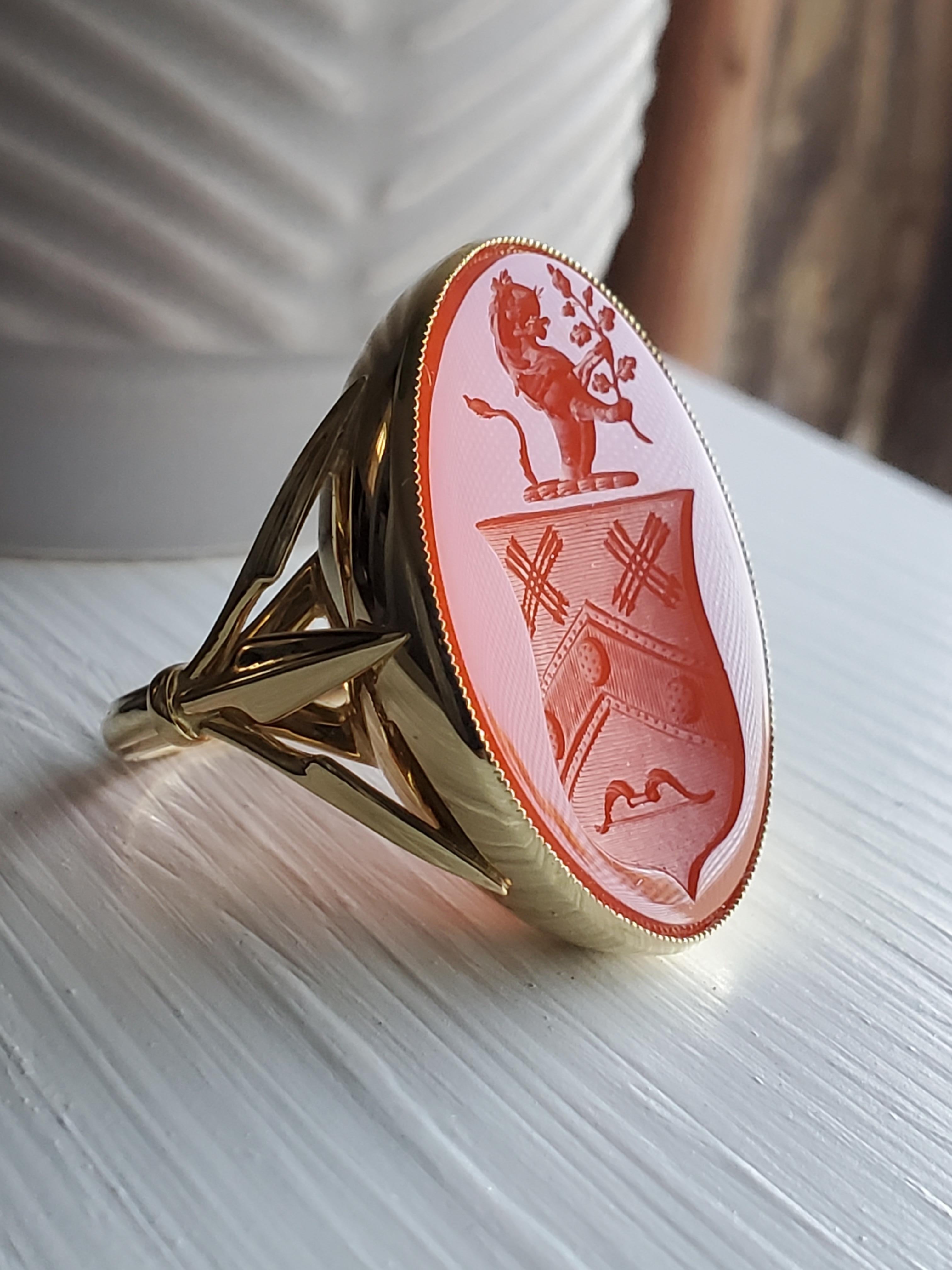 Anello Leone in oro giallo 18 carati e sigillo calcografico antico in vendita 3