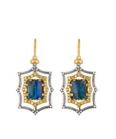 Suneera Boucles d'oreilles Madison en or jaune 18 carats et opale de roche