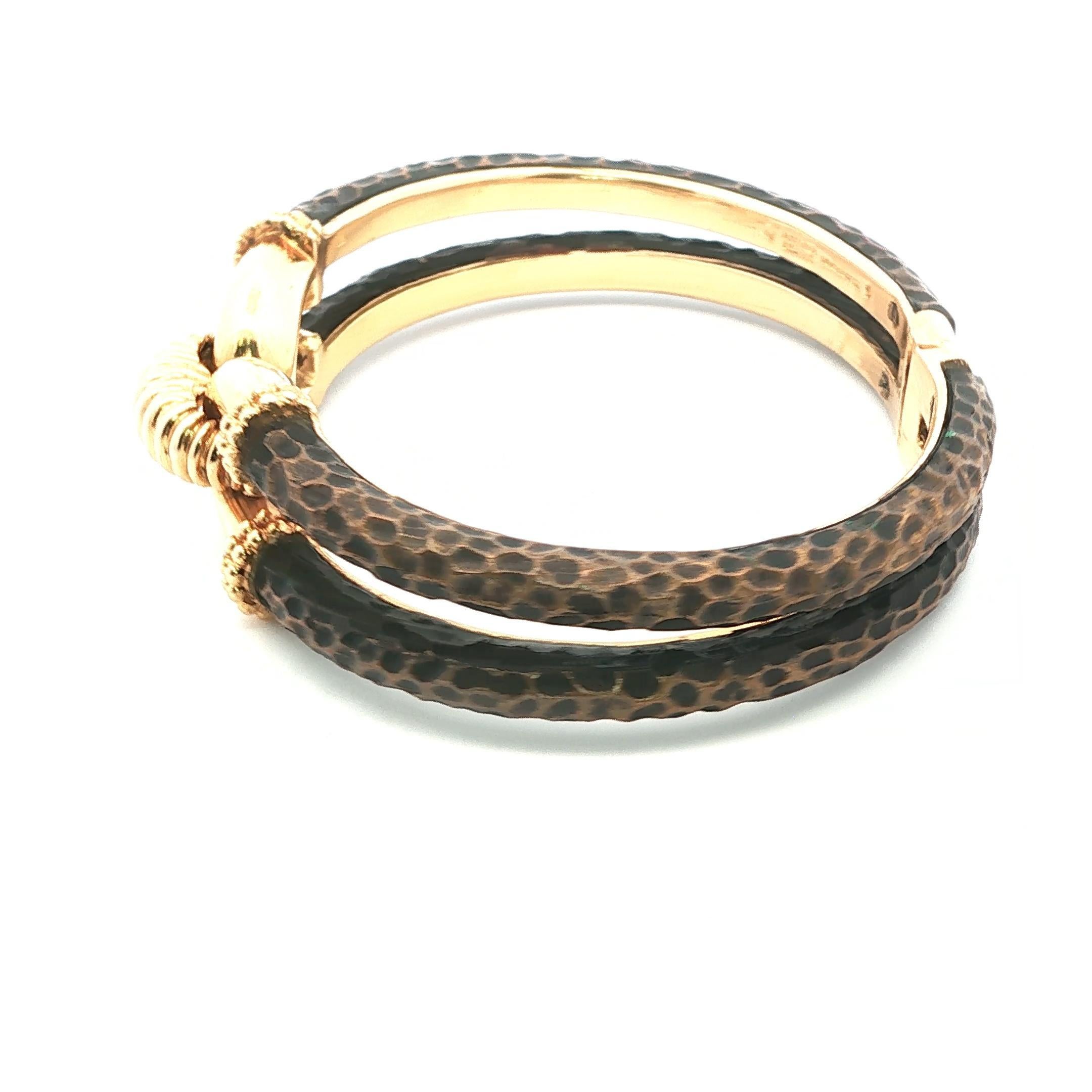 De las mujeres Pulsera de oro amarillo de 18 quilates y bronce, firmada Boucheron en venta