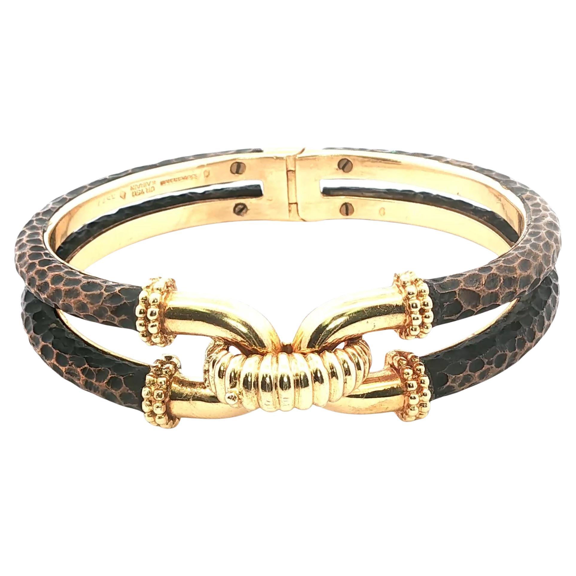 Pulsera de oro amarillo de 18 quilates y bronce, firmada Boucheron en venta