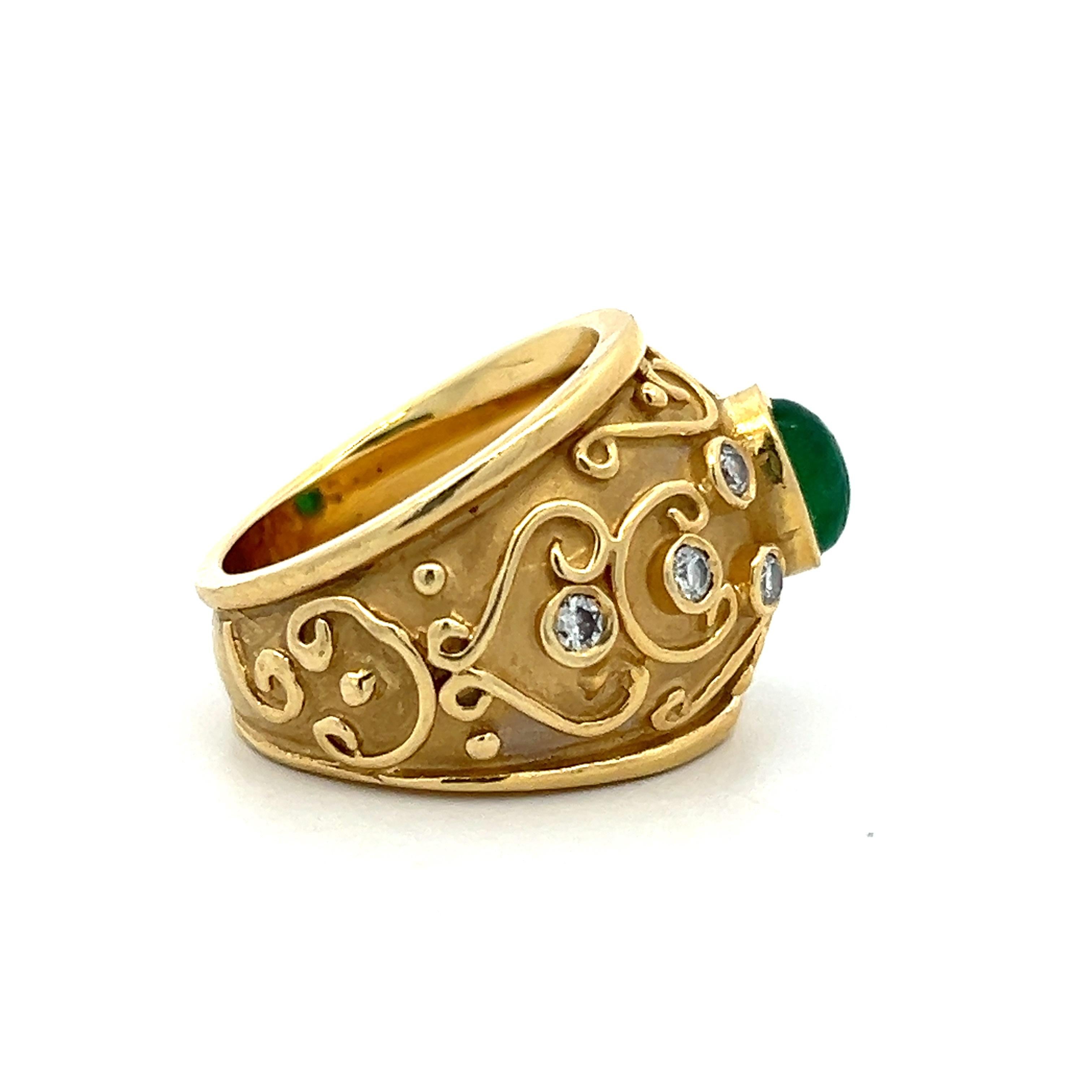 18k Yellow Gold and Cabochon Emerald and Diamond Ring In Good Condition In Towson, MD