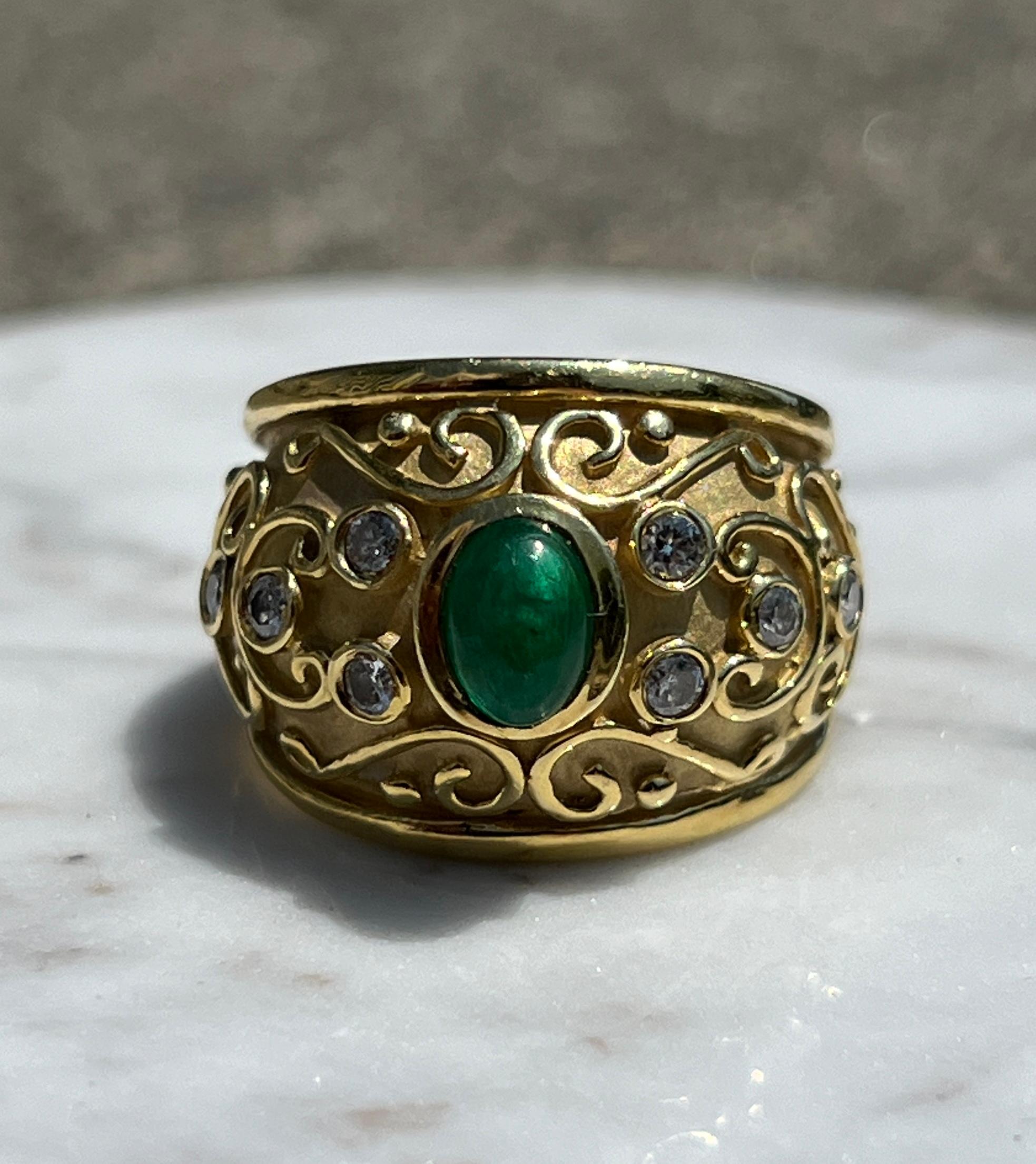 18k Yellow Gold and Cabochon Emerald and Diamond Ring 3