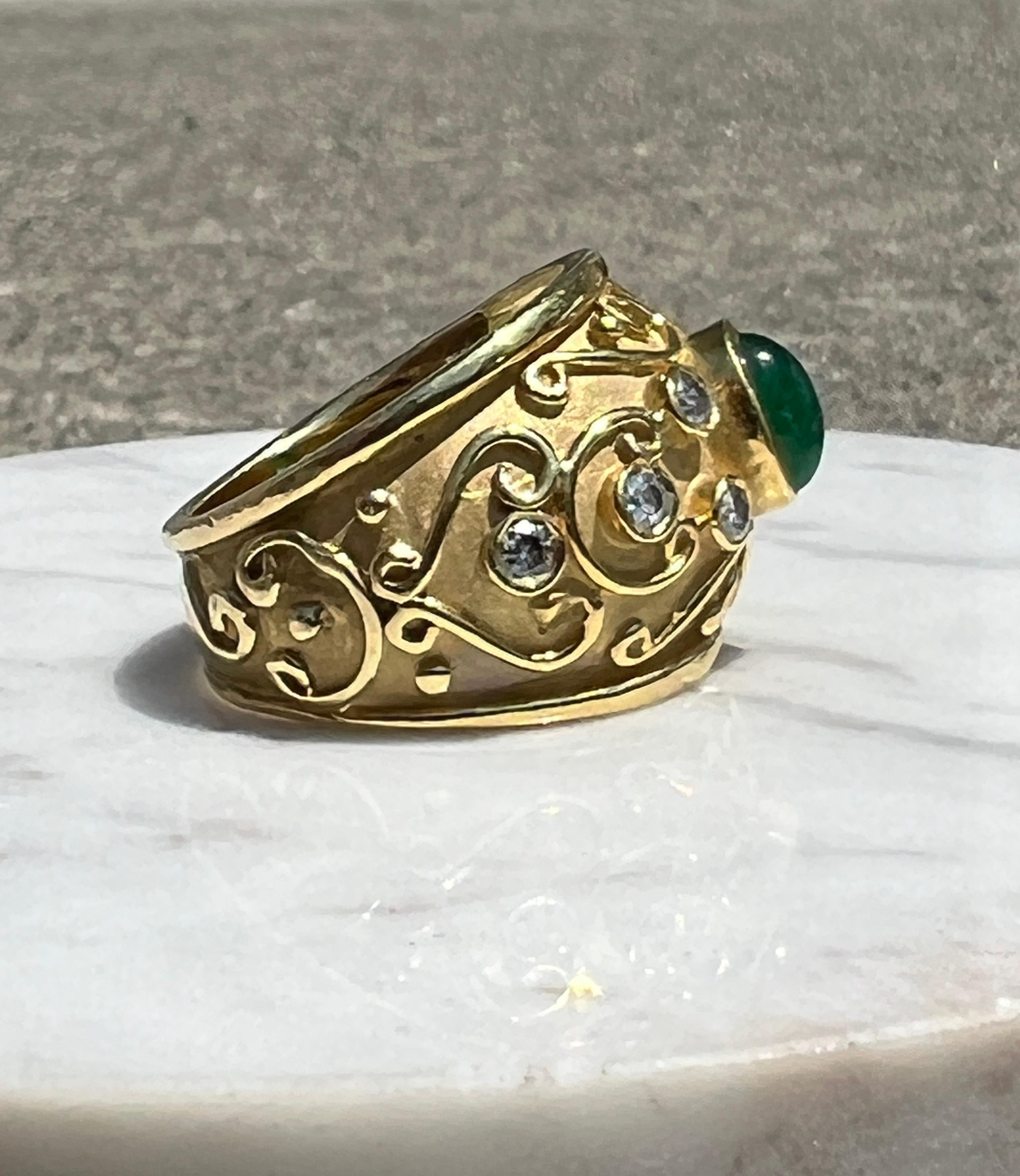 18k Yellow Gold and Cabochon Emerald and Diamond Ring 4