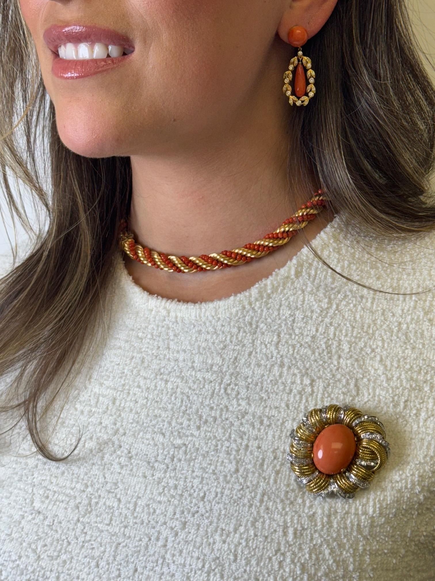 Collier/bracelet convertible en or jaune 18 carats et perles de corail en vente 6