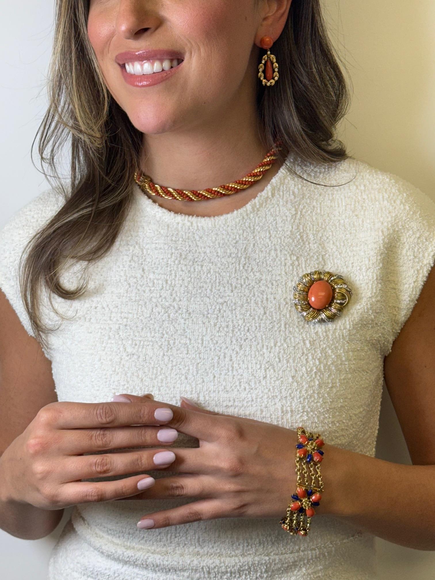 Perle Collier/bracelet convertible en or jaune 18 carats et perles de corail en vente