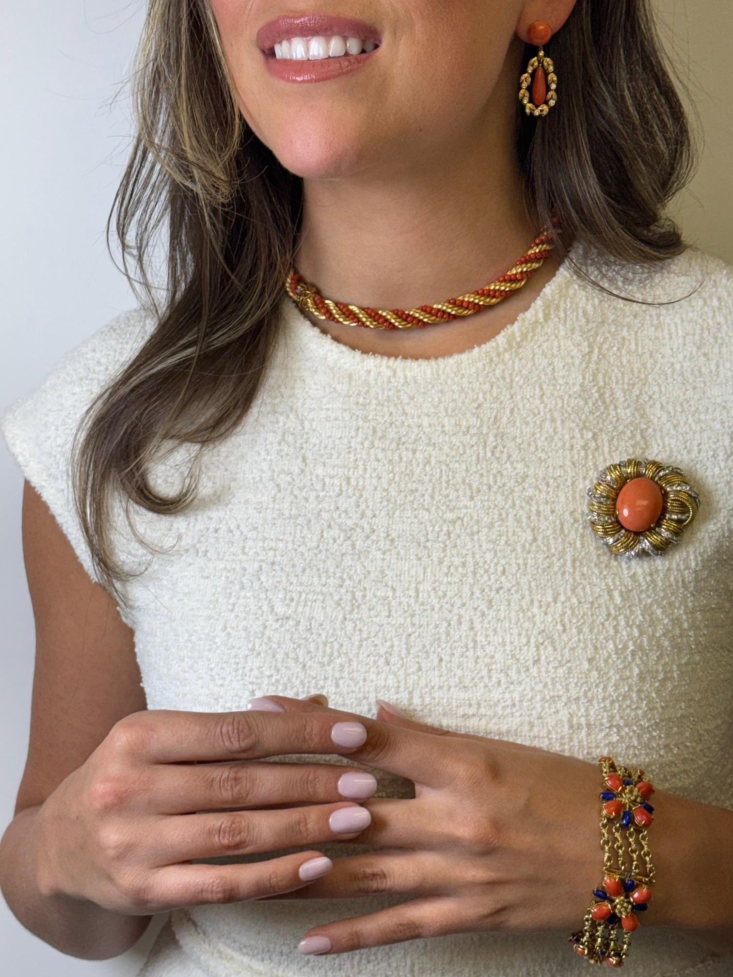 Collier/bracelet convertible en or jaune 18 carats et perles de corail Unisexe en vente