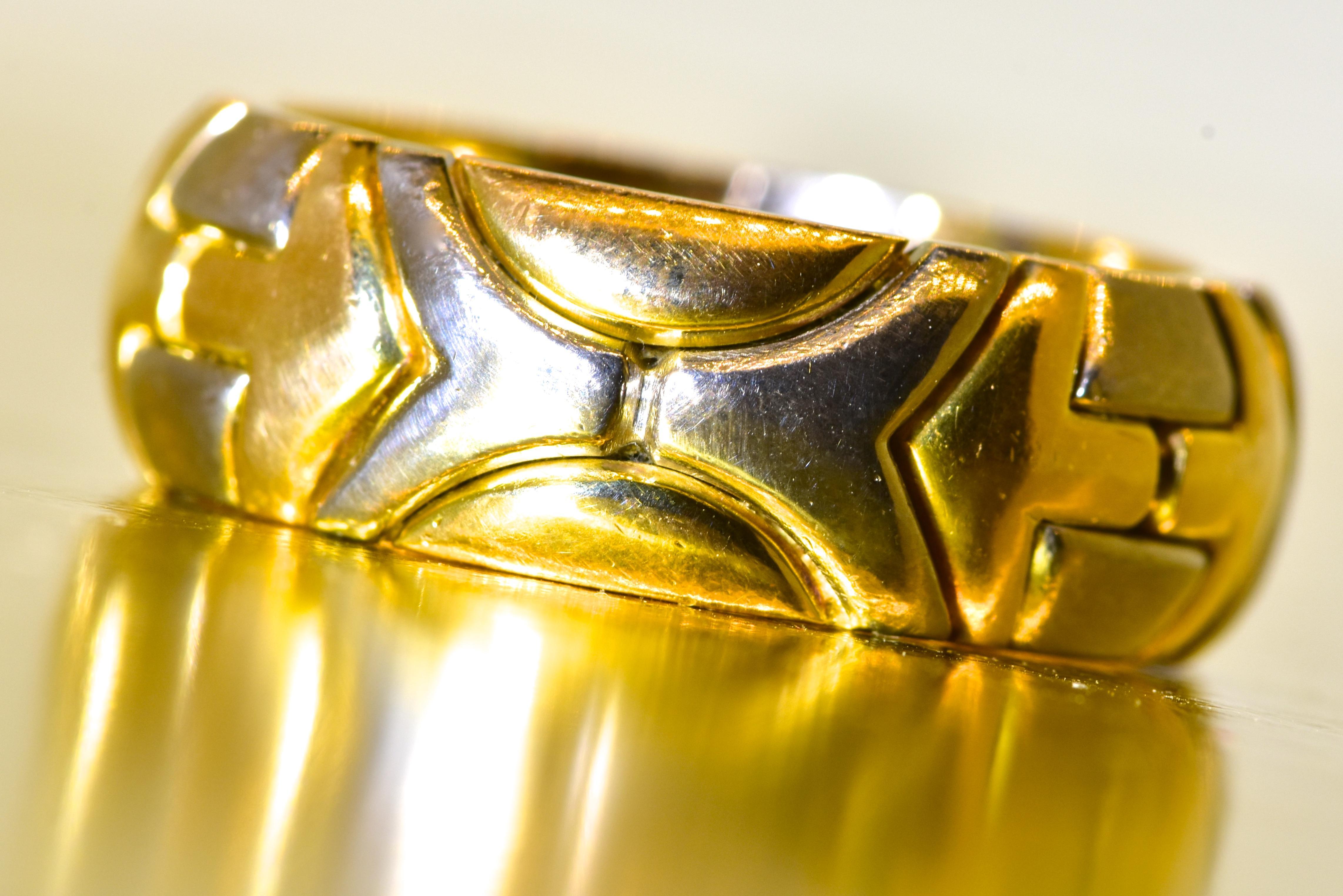 Women's 18K Yellow Gold and Darkened Steel Vintage Band Ring, Italy, c. 1990.
