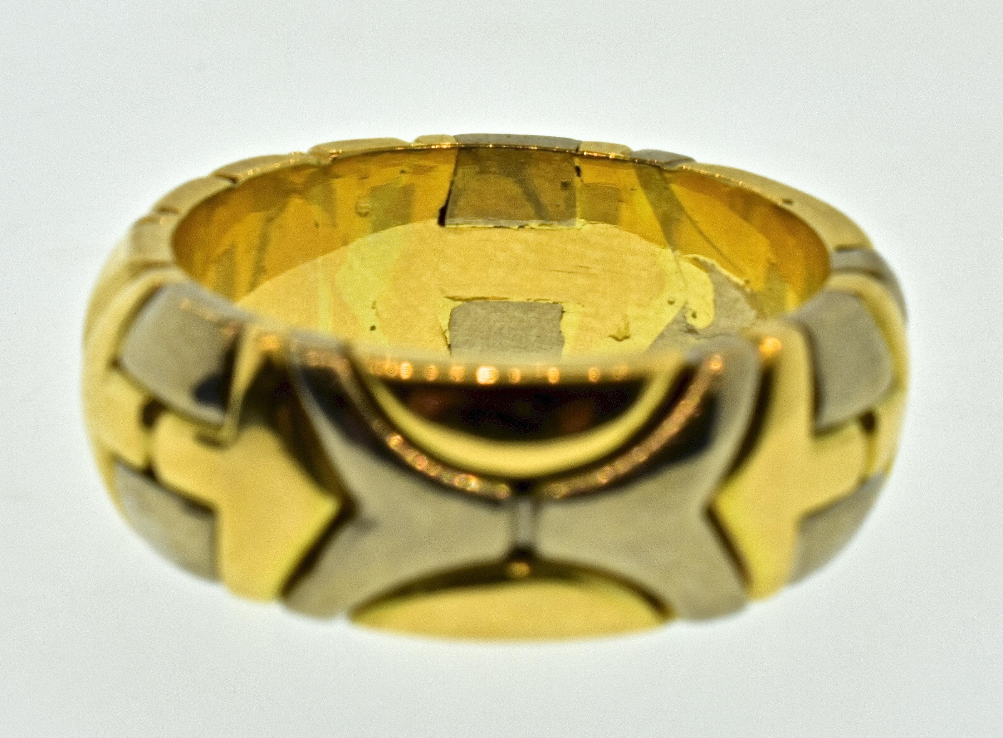 18K Yellow Gold and Darkened Steel Vintage Band Ring, Italy, c. 1990. 2