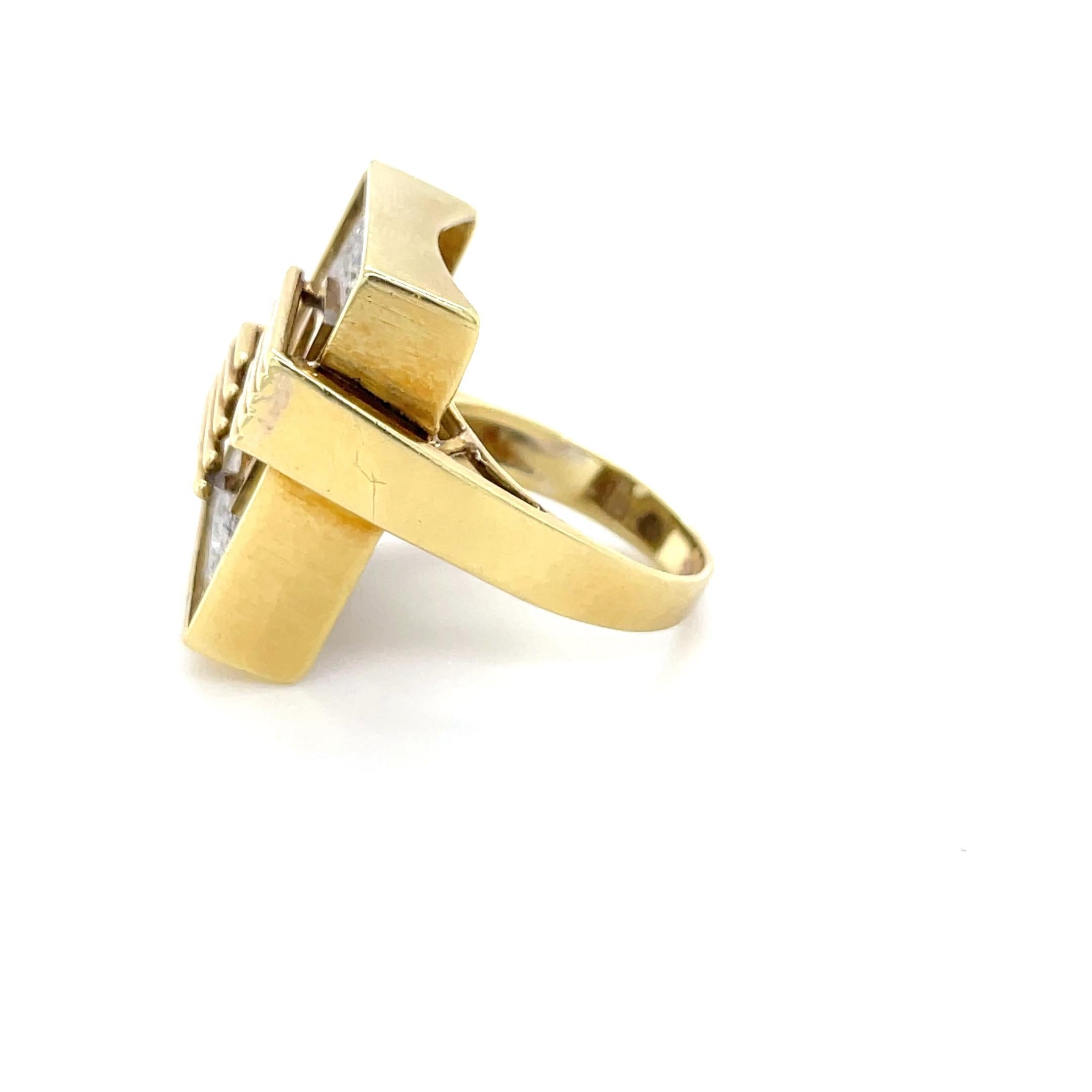Taille brillant Bague cocktail en or jaune 18 carats et diamants en vente
