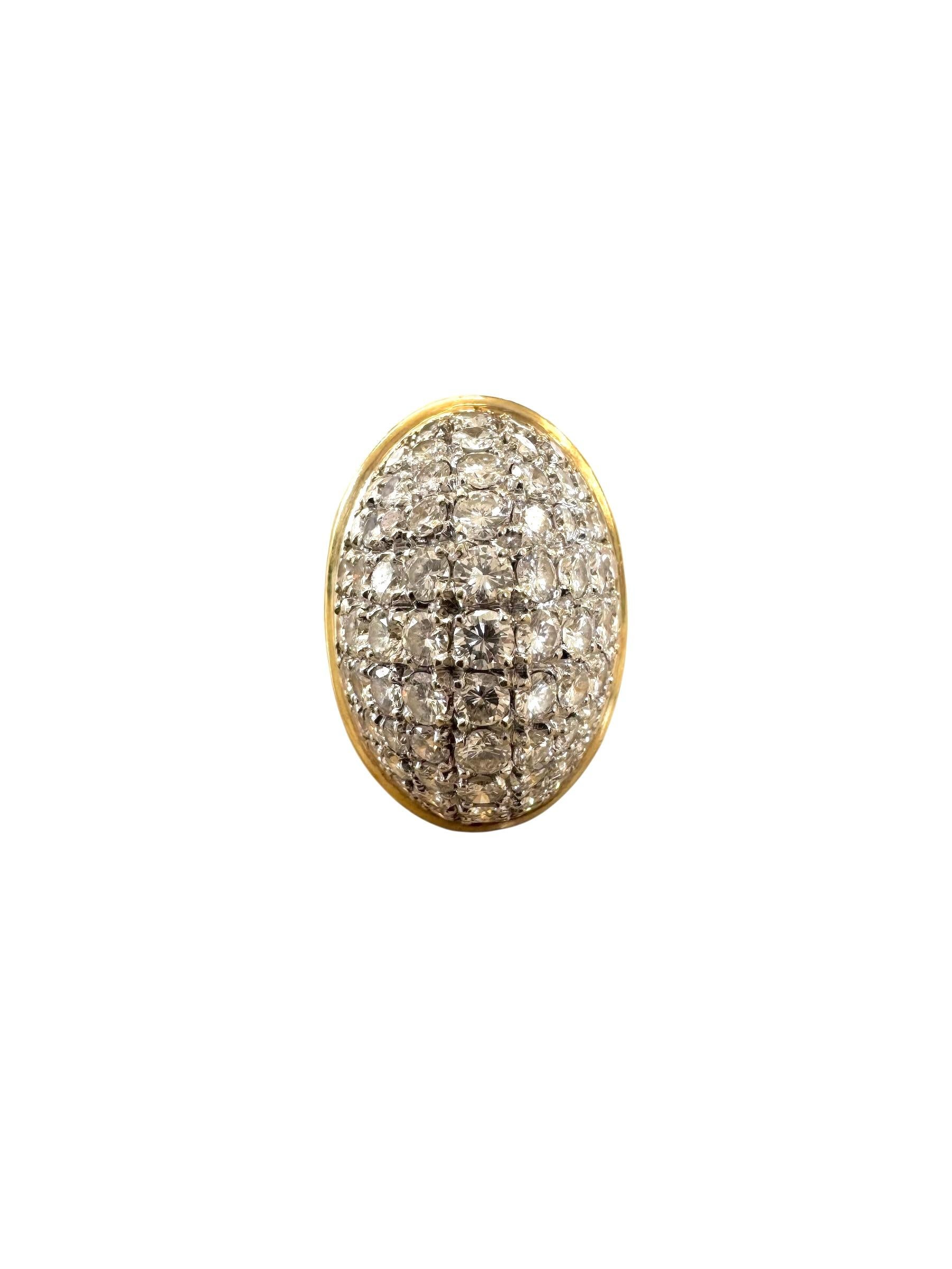 Bague cocktail bombée en or jaune 18K et diamants en vente 6