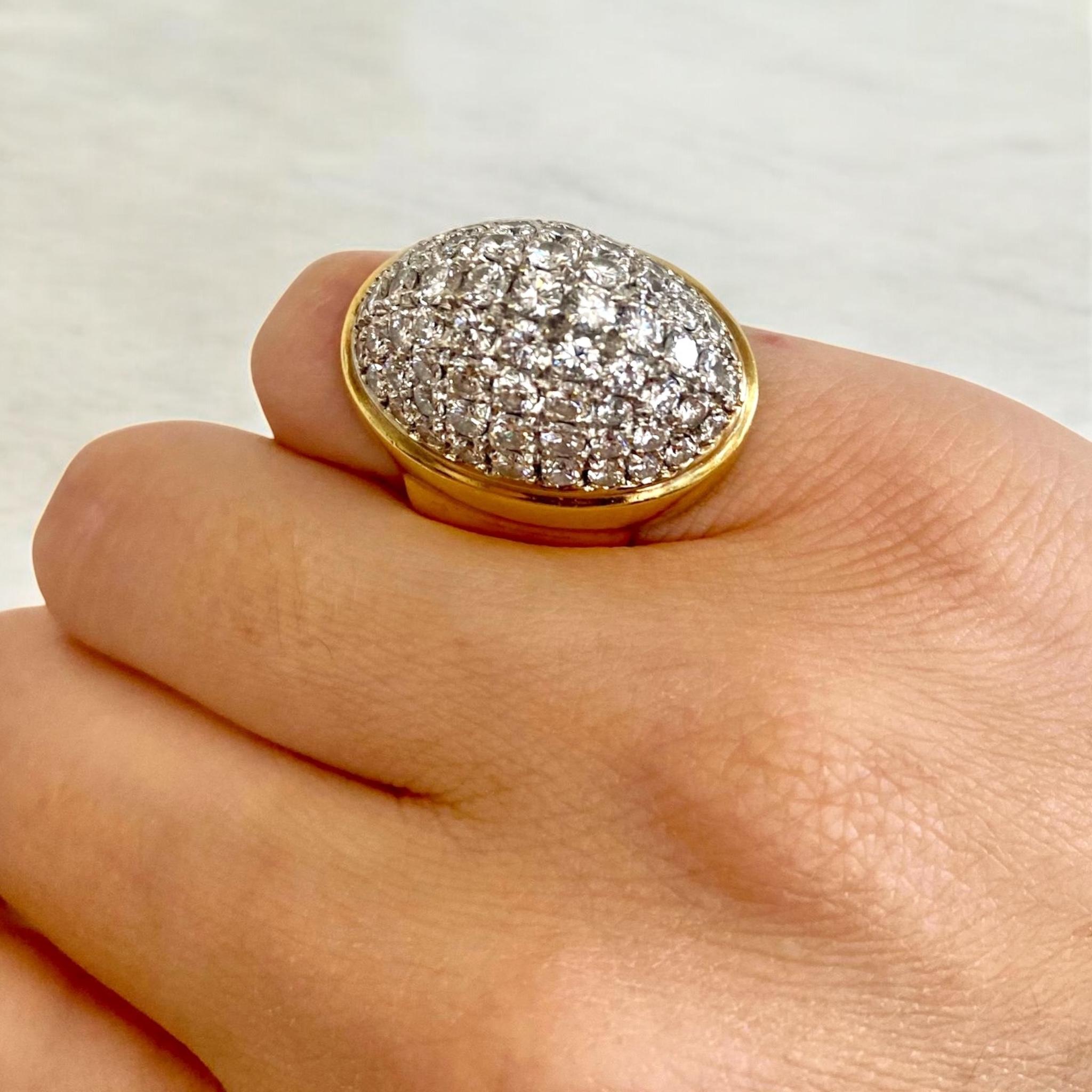 Bague cocktail bombée en or jaune 18K et diamants en vente 7
