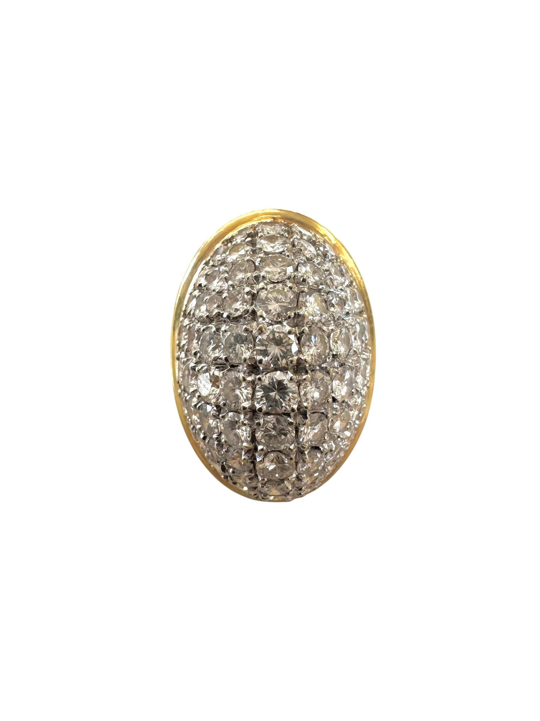 Bague cocktail bombée en or jaune 18K et diamants en vente 2