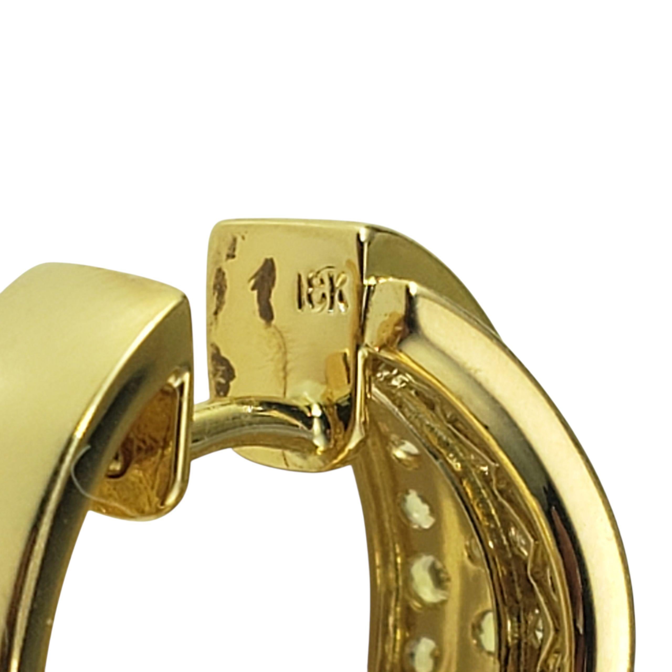 Orecchini a doppio cerchio in oro giallo 18K e diamanti #22282 in vendita 1