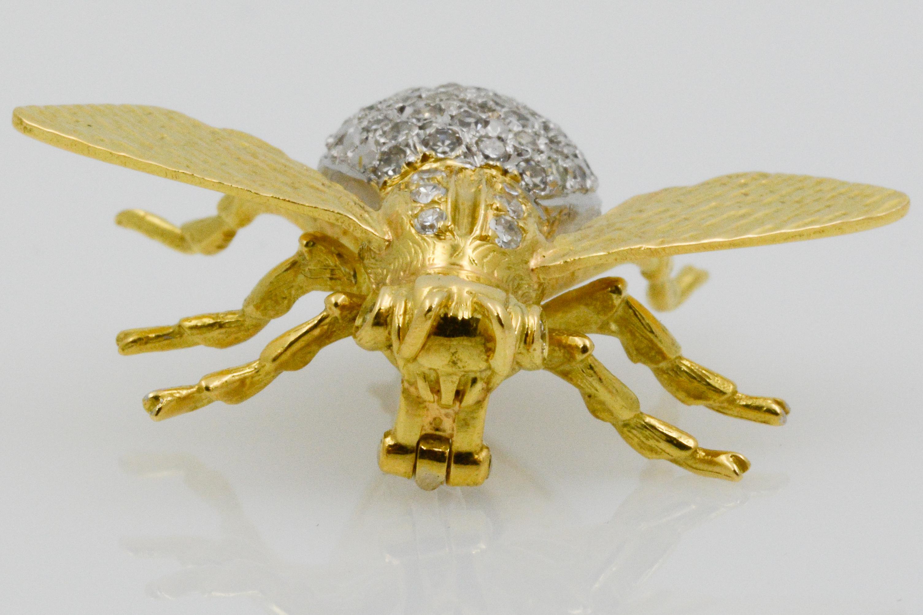 18 Karat Yellow Gold and Diamond Fly Pin In Good Condition In Dallas, TX