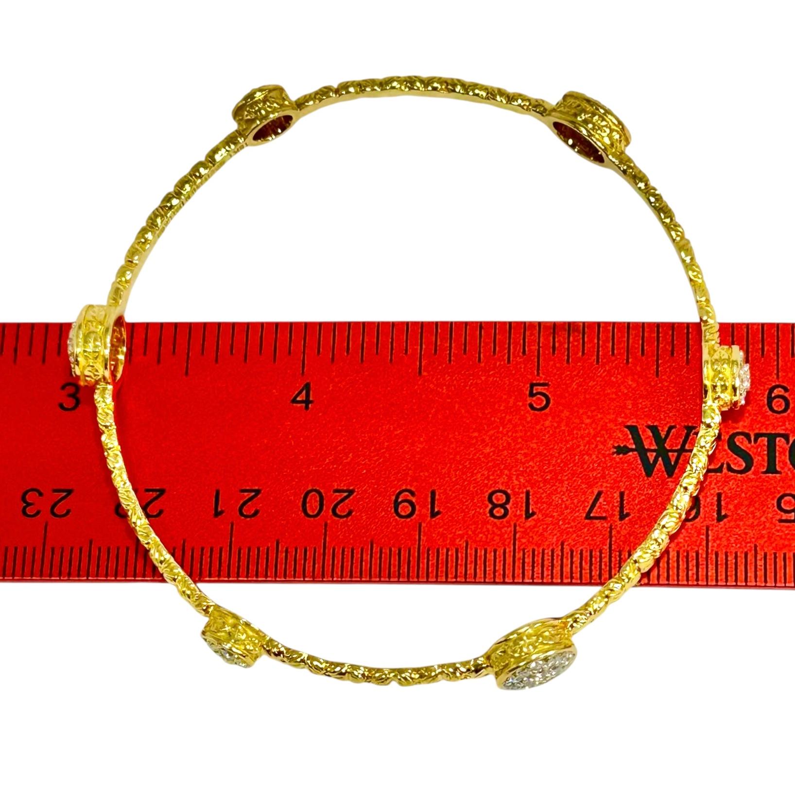 18K Yellow Gold and Diamond Foliate Bangle Bracelet by Stephen Dweck In Good Condition For Sale In Palm Beach, FL