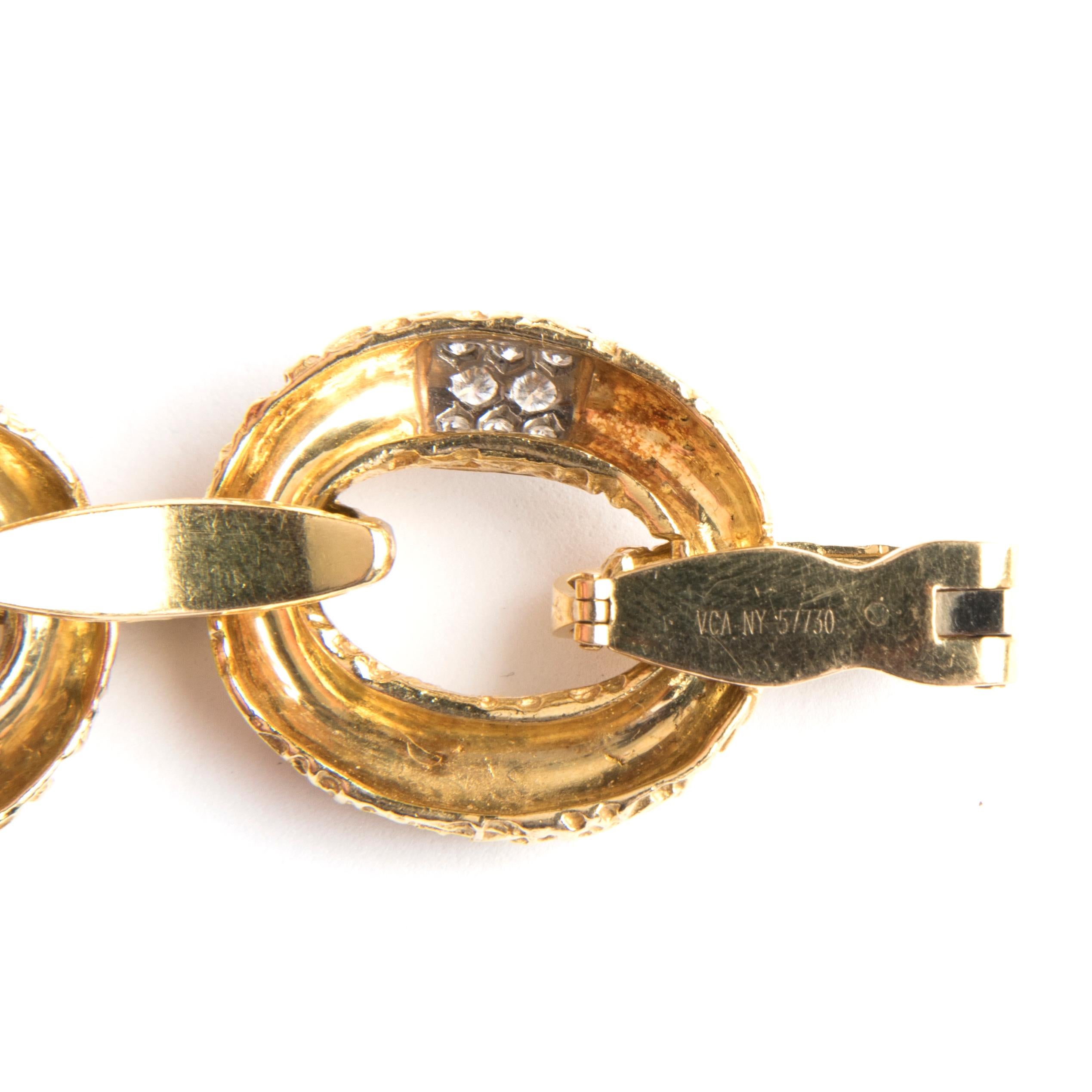 18 Karat Yellow Gold and Diamond Link Bracelet by Van Cleef & Arpels For Sale 1