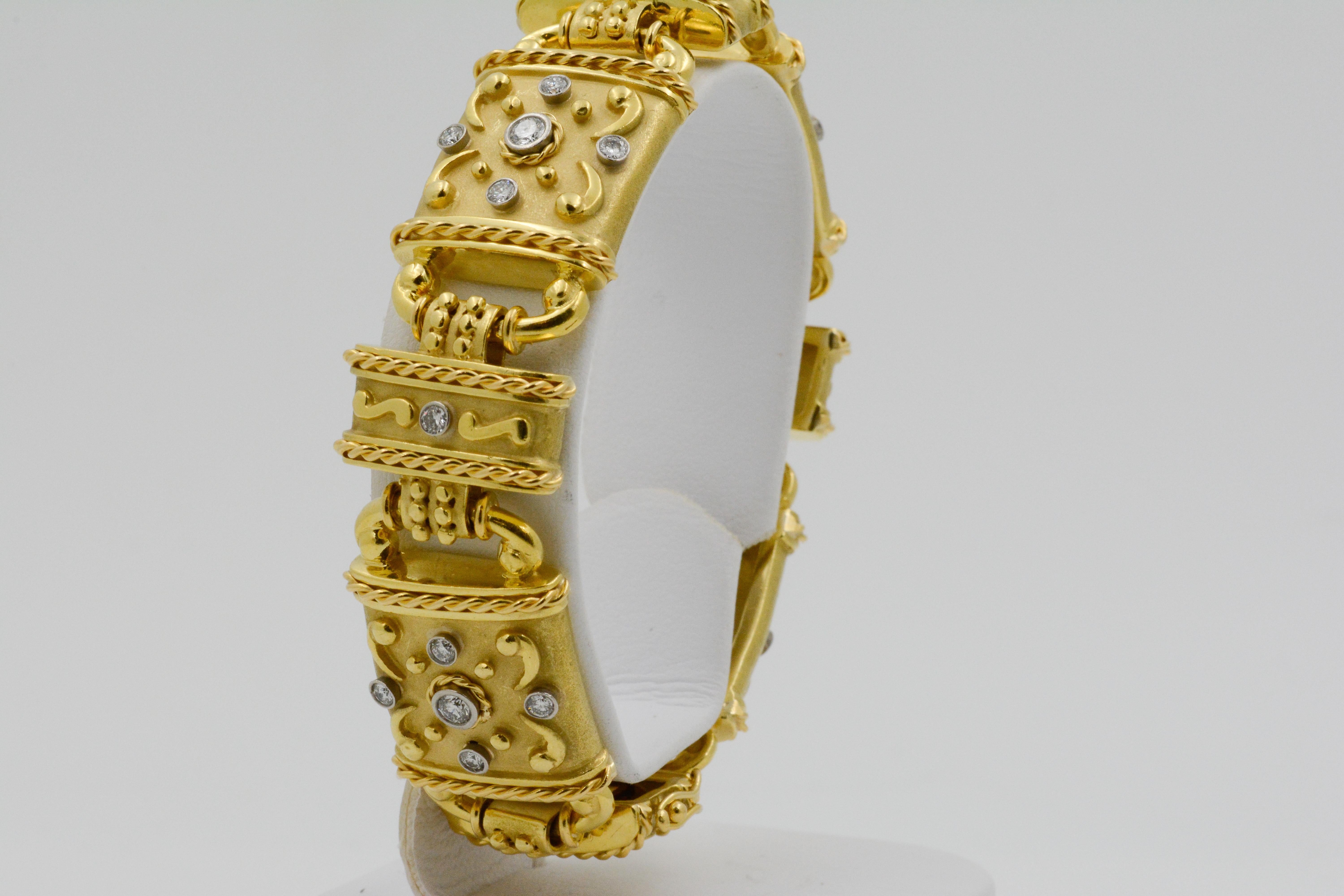 18 Karat Yellow Gold and Diamond Linked Bracelet In Good Condition In Dallas, TX