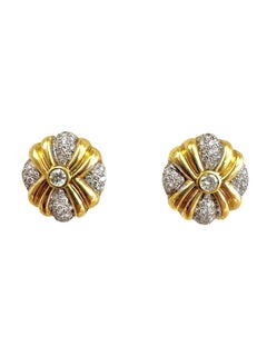 Boucles d'oreilles clips en or jaune 18K et pavé de diamants