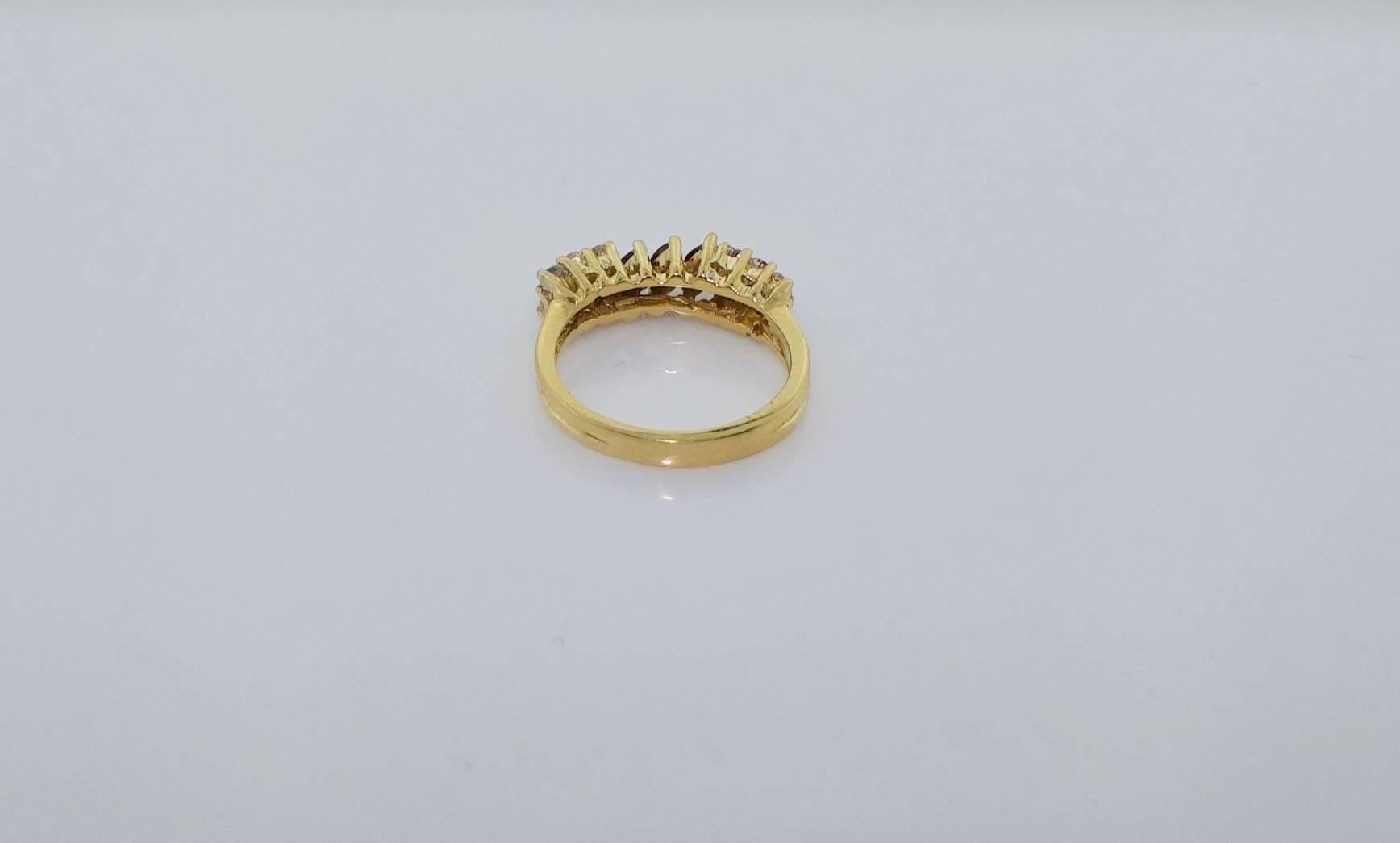 18 Karat Yellow Gold and Diamond Ring In Excellent Condition In Wailea, HI
