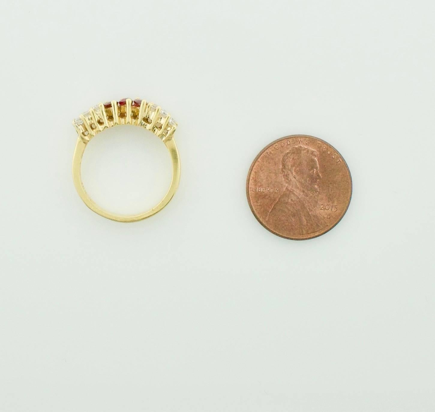 Women's or Men's 18 Karat Yellow Gold and Diamond Ring