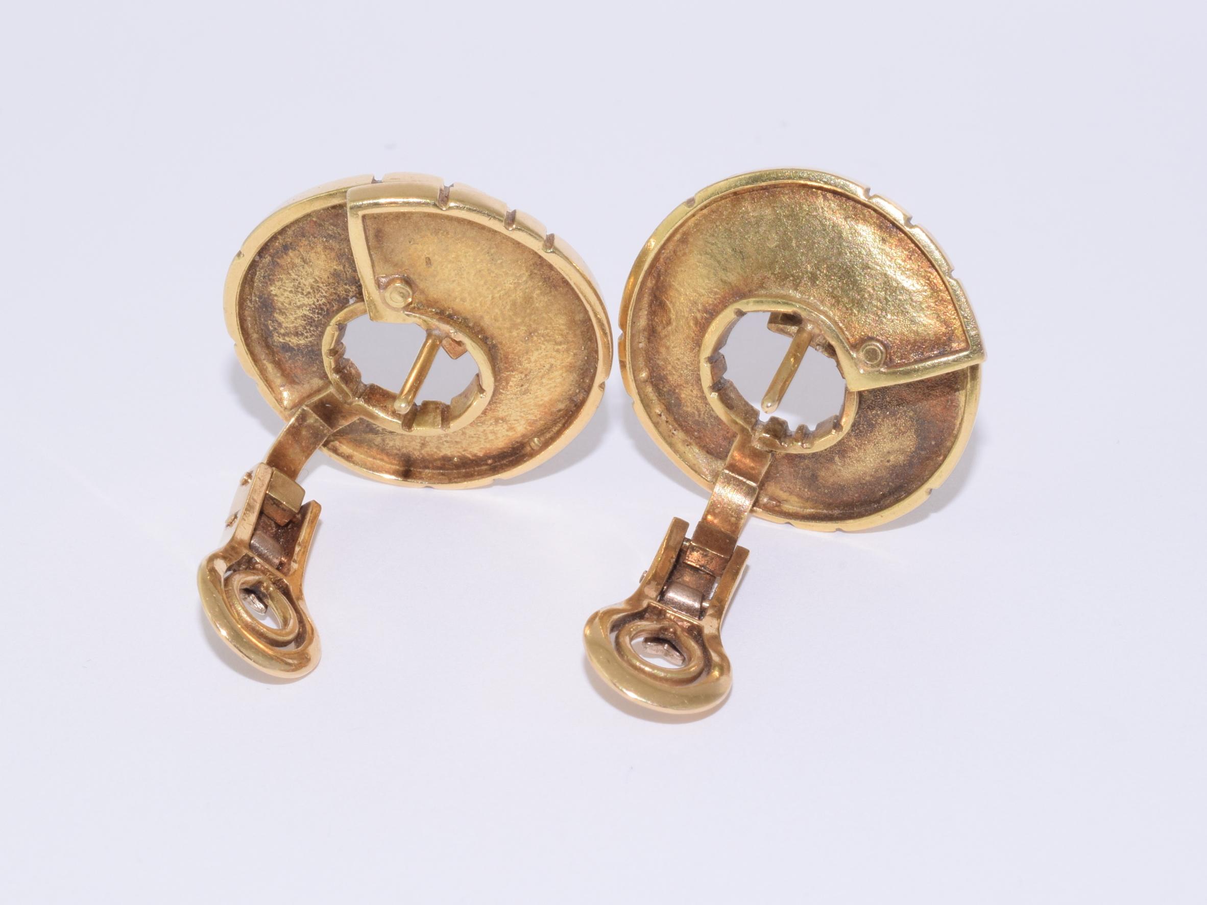 18 Karat Yellow Gold and Diamond Spiral Earrings, circa 1980s In Good Condition In New York, NY