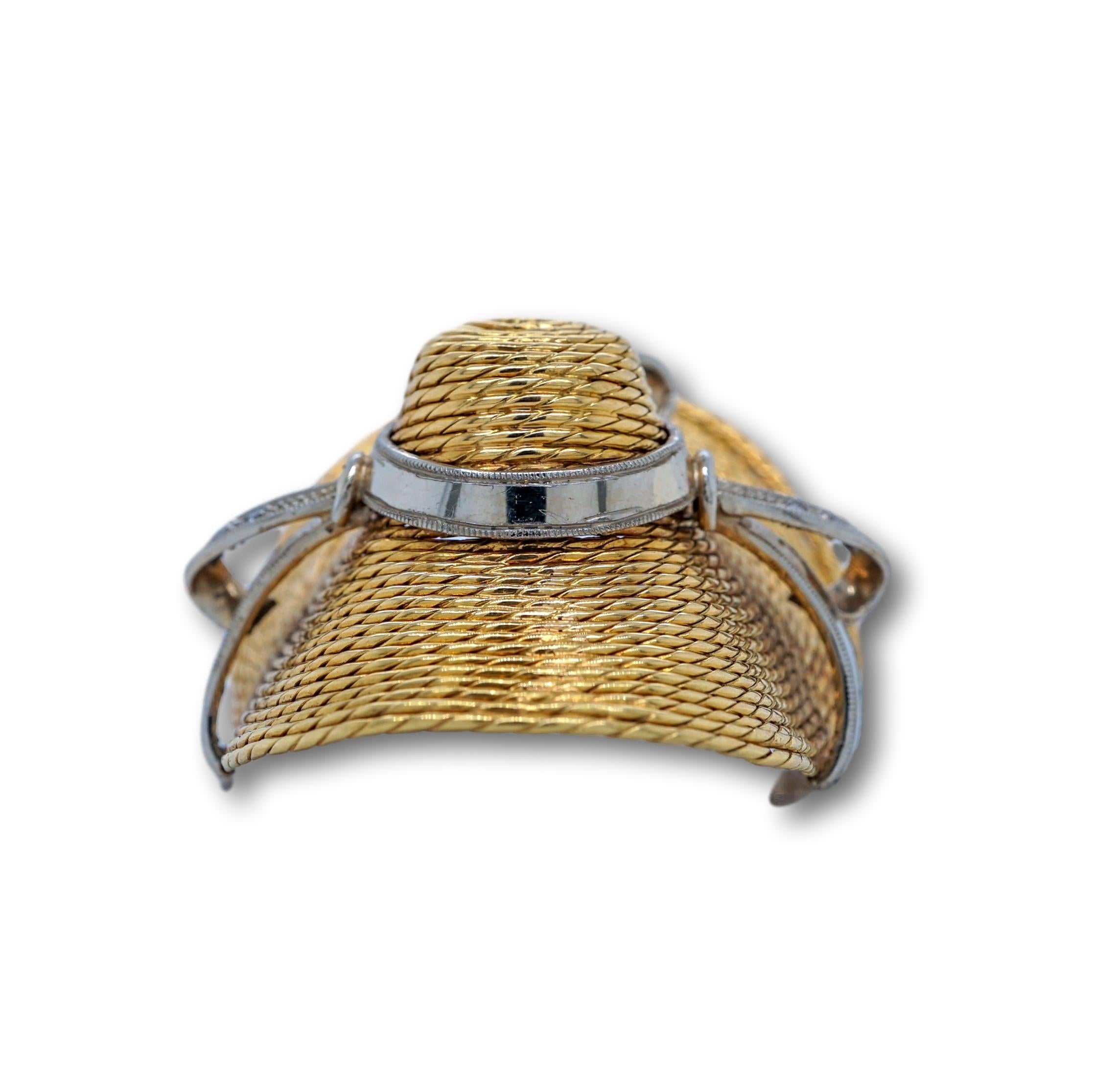 18 Karat Yellow Gold and Diamond Straw Hat Brooch In Excellent Condition For Sale In New York, NY