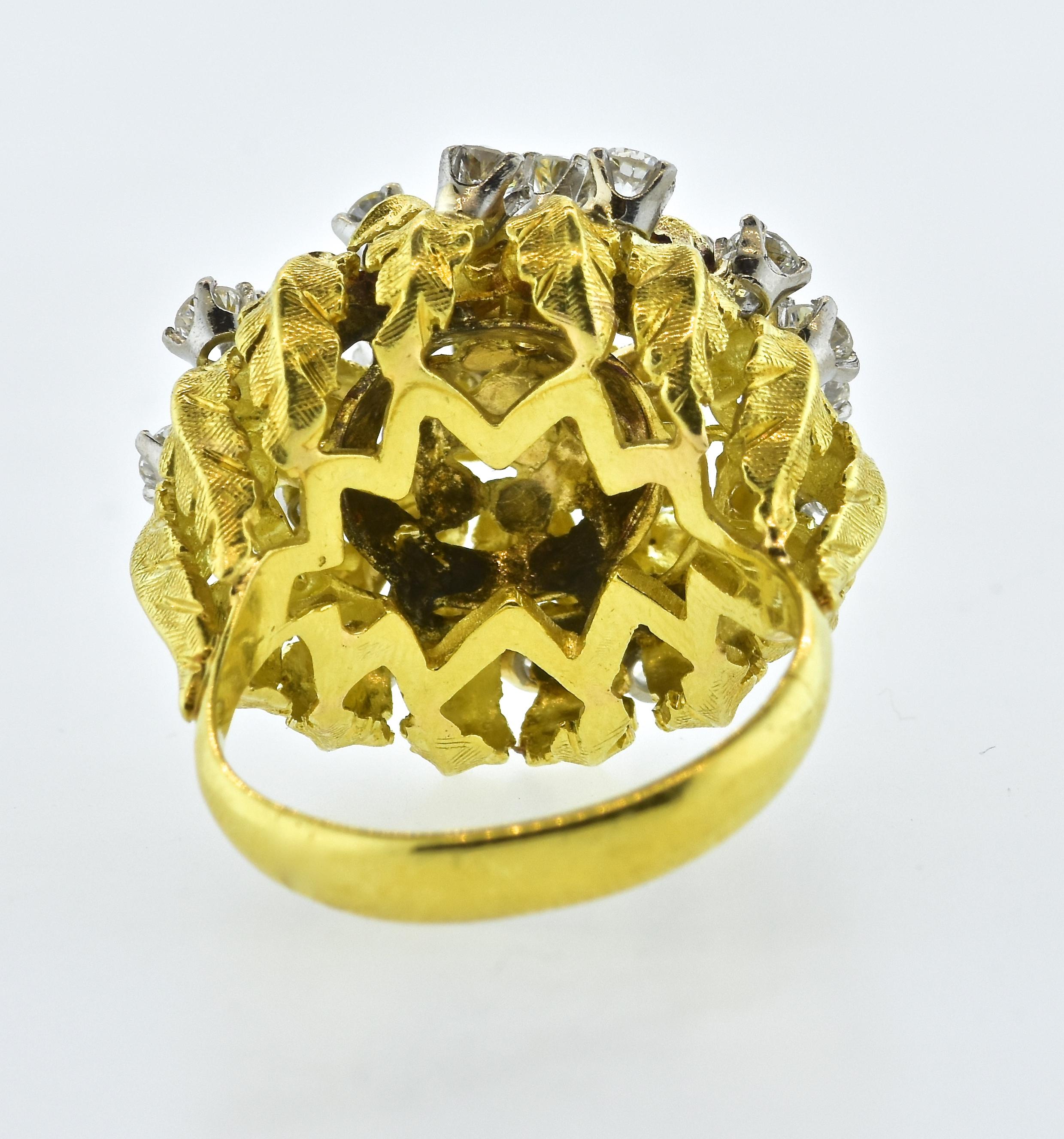 18 Karat Yellow Gold and Diamond Vintage Ring, circa 1960 6