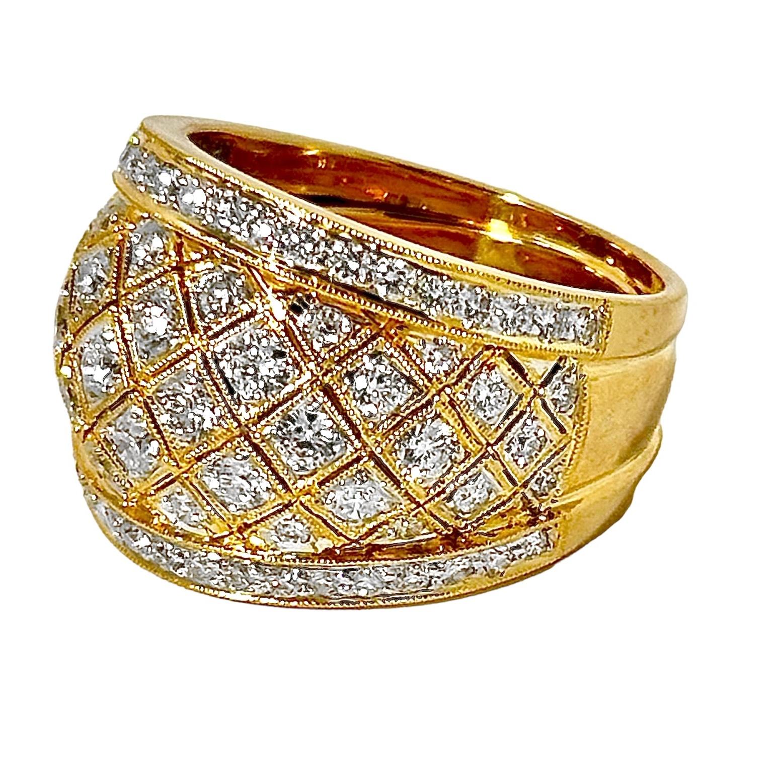 Breites Bombe-Ring aus 18 Karat Gelbgold und Diamanten mit meißelförmigen Kanten (Rundschliff) im Angebot