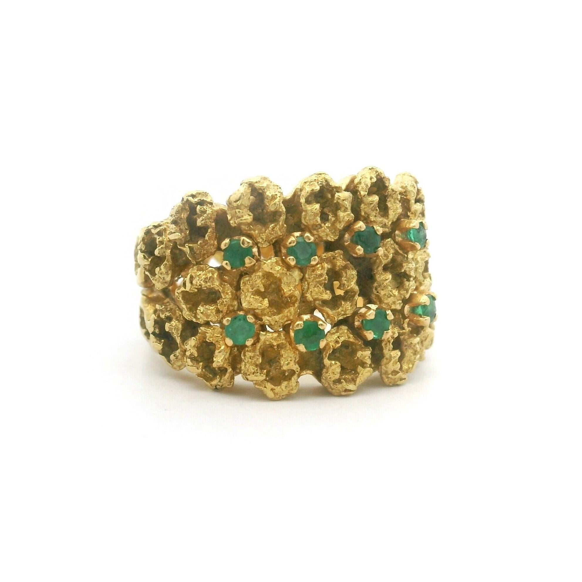 Round Cut 18k Yellow Gold and Emerald 9.7g Vintage Nugget Band Ring Size 4