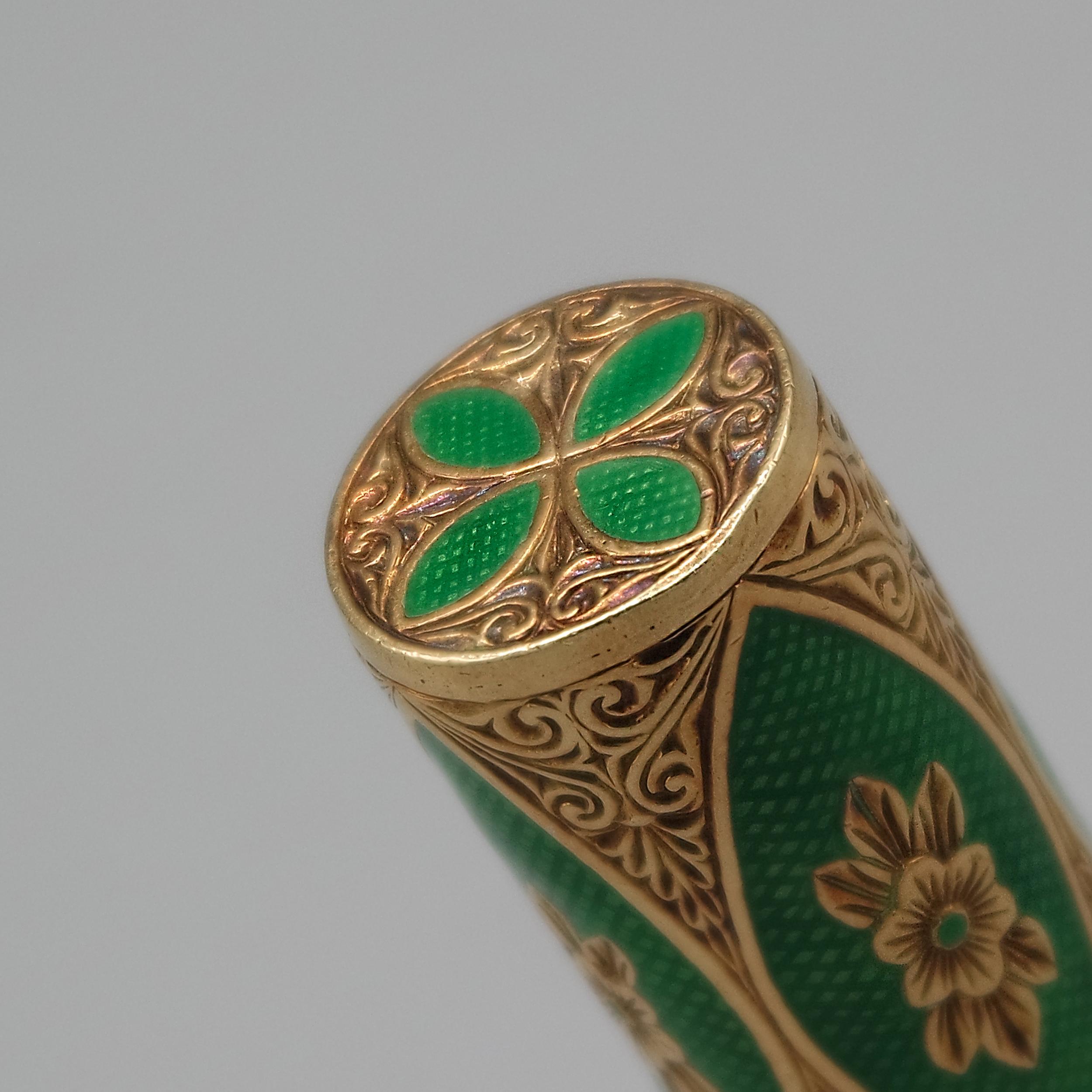 Russian Empire 18k Yellow Gold and Guilloché Enamel Nécessaire