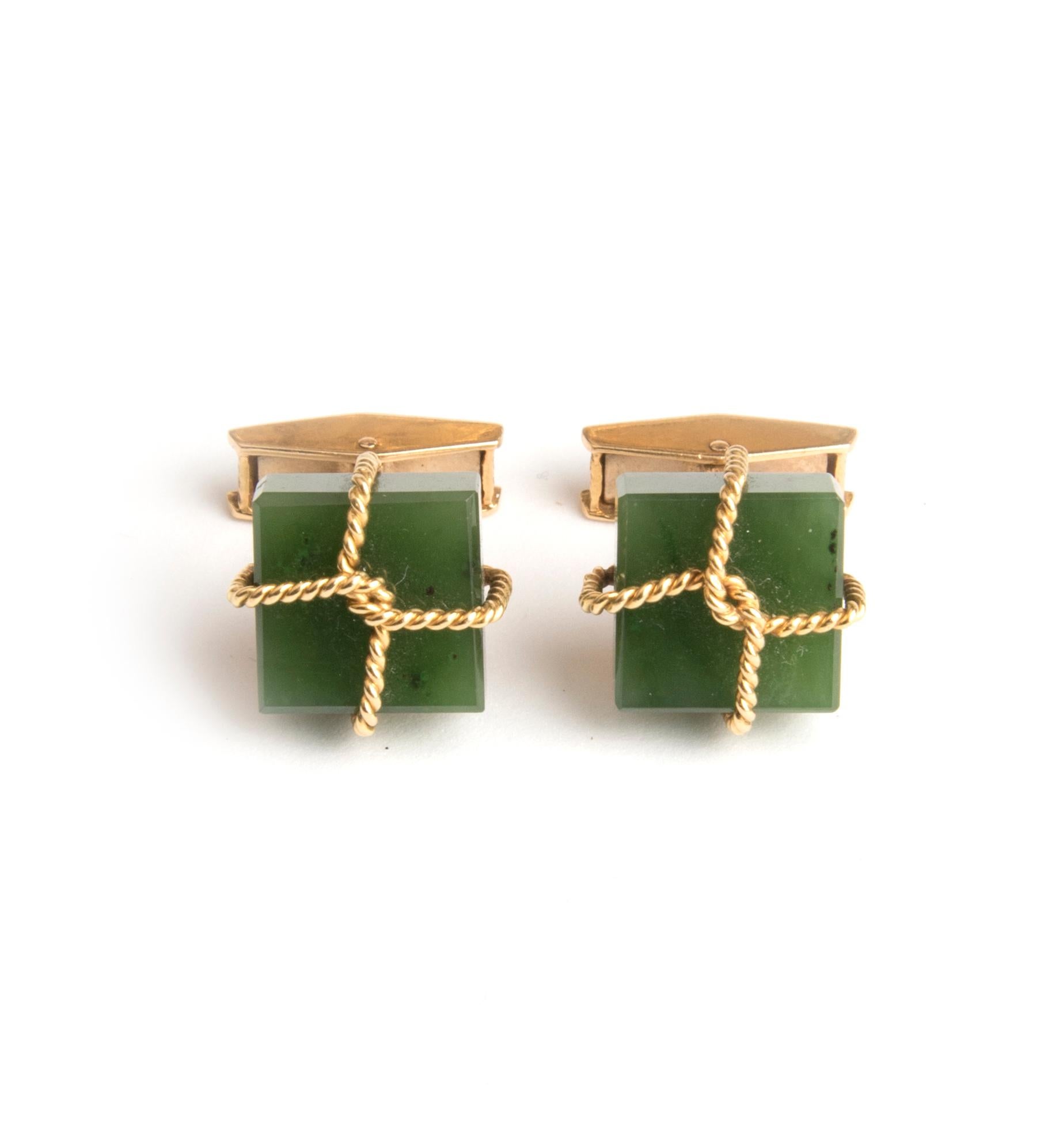 18 Karat Yellow Gold and Jade Package Cufflinks by Alan Gard In Good Condition For Sale In London, GB