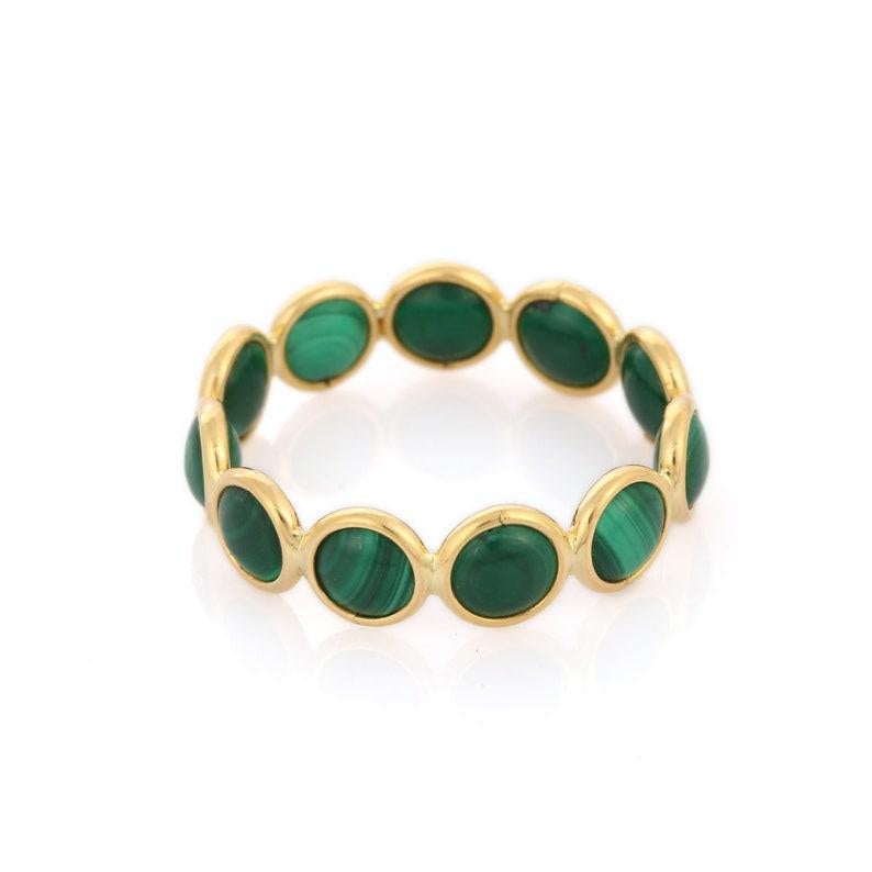 Malachite eternity band in 18K gold symbolizes the everlasting love between a couple. It shows the infinite love you have for your partner. The circular shape represents love which will continue and makes your promises stay forever.
This malachite