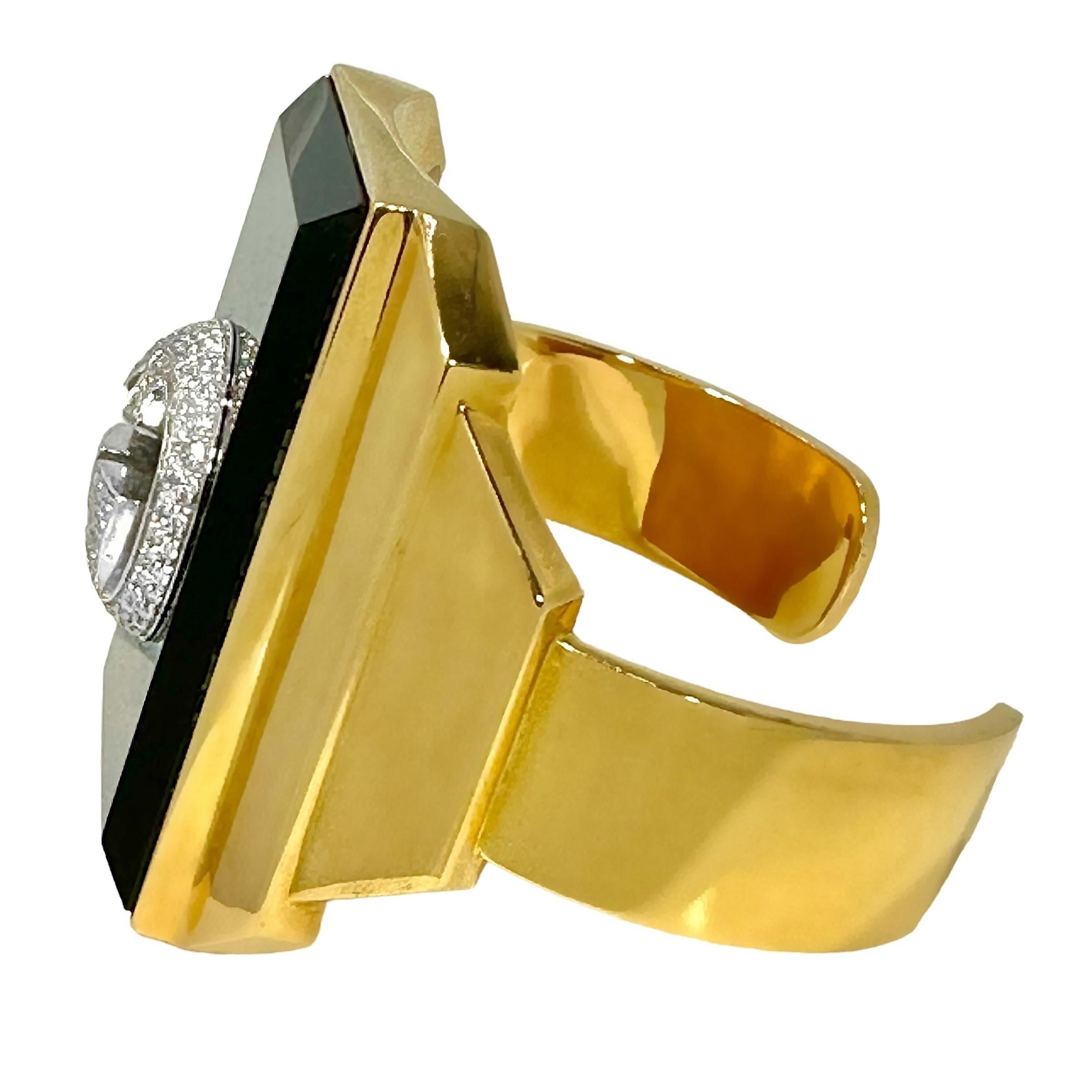 Modern 18k Yellow Gold and Onyx Gucci Cuff with Diamond GG Logo For Sale