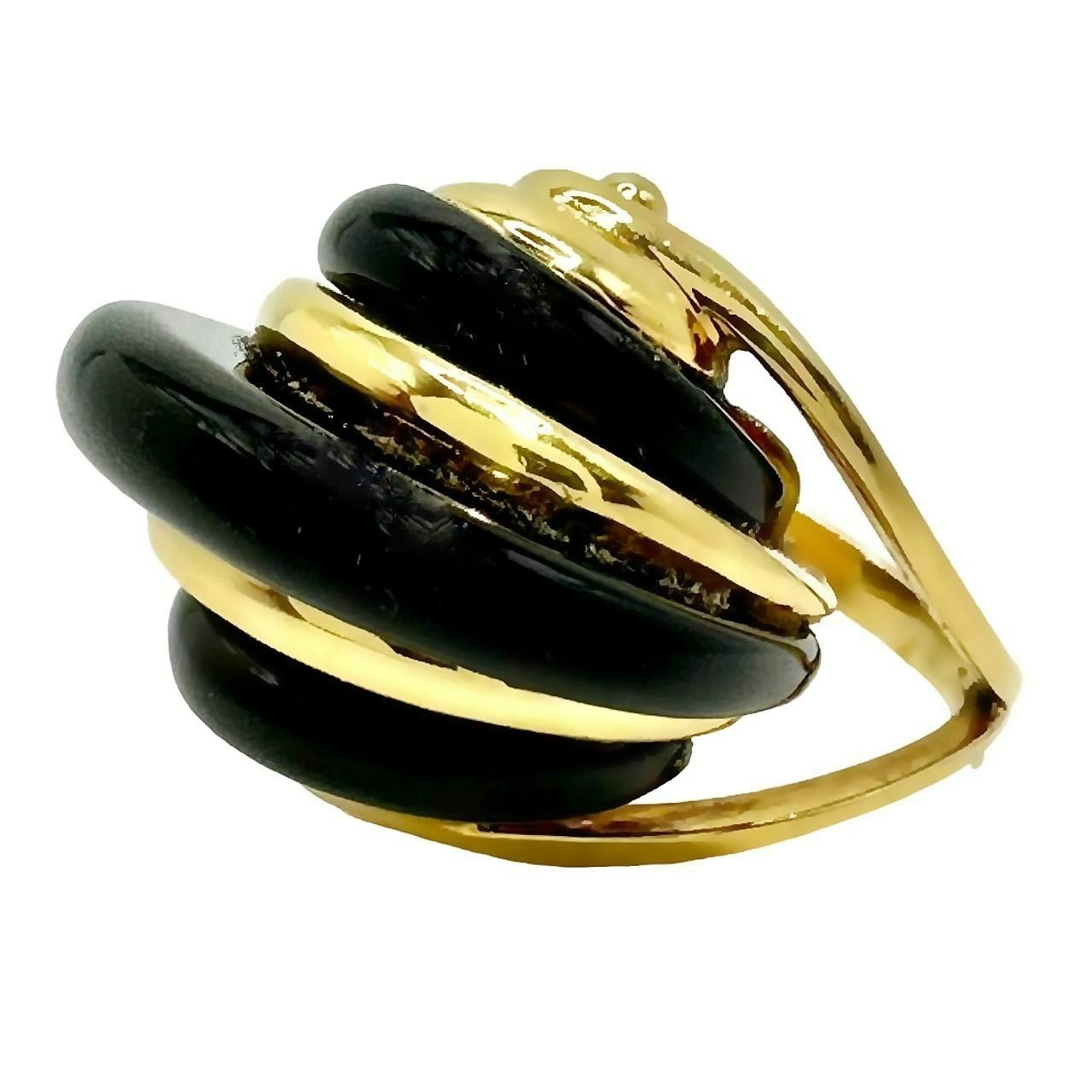 Cabochon 18k Yellow Gold and Onyx Vintage American Modernist Ring