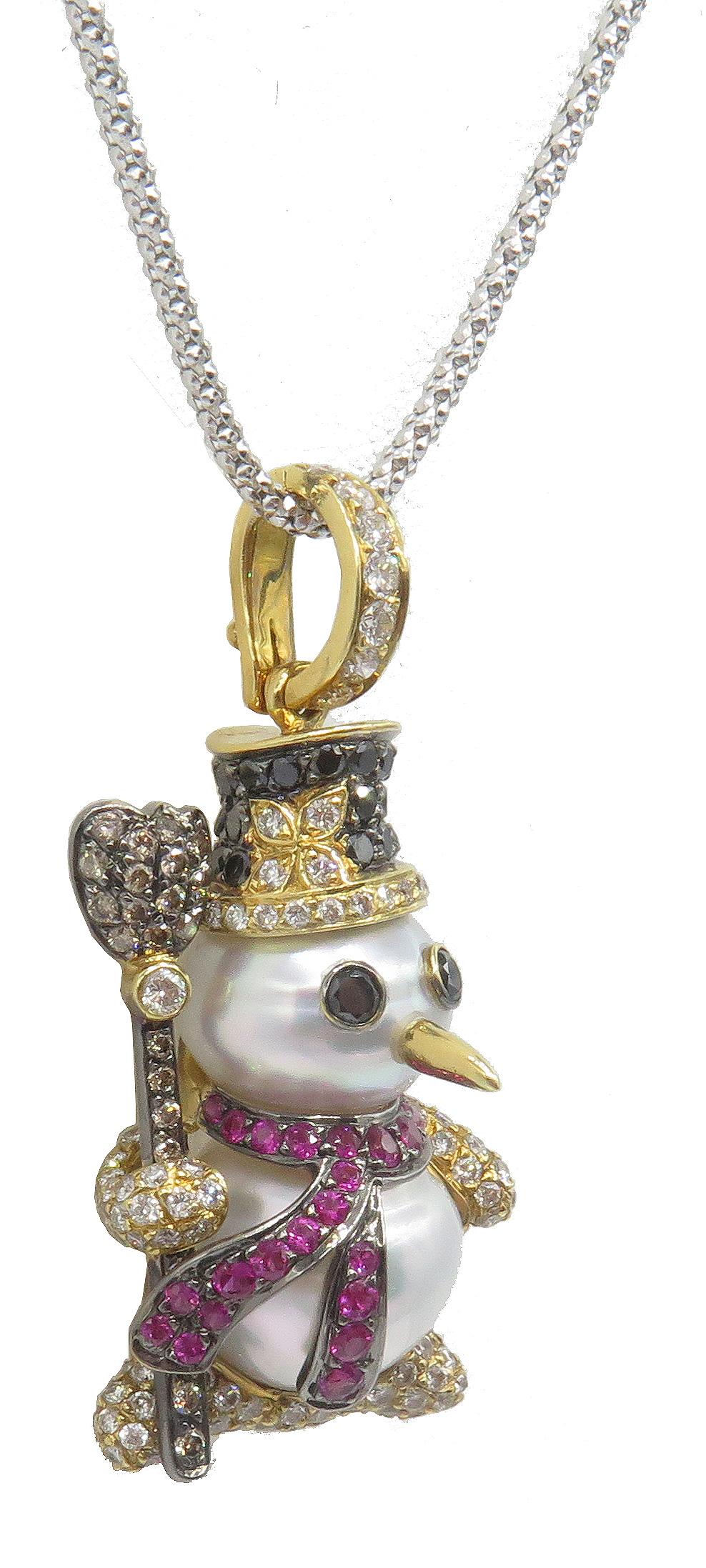 18 Karat Yellow Gold and Pearl Snowman with Diamonds In New Condition In West Palm Beach, FL