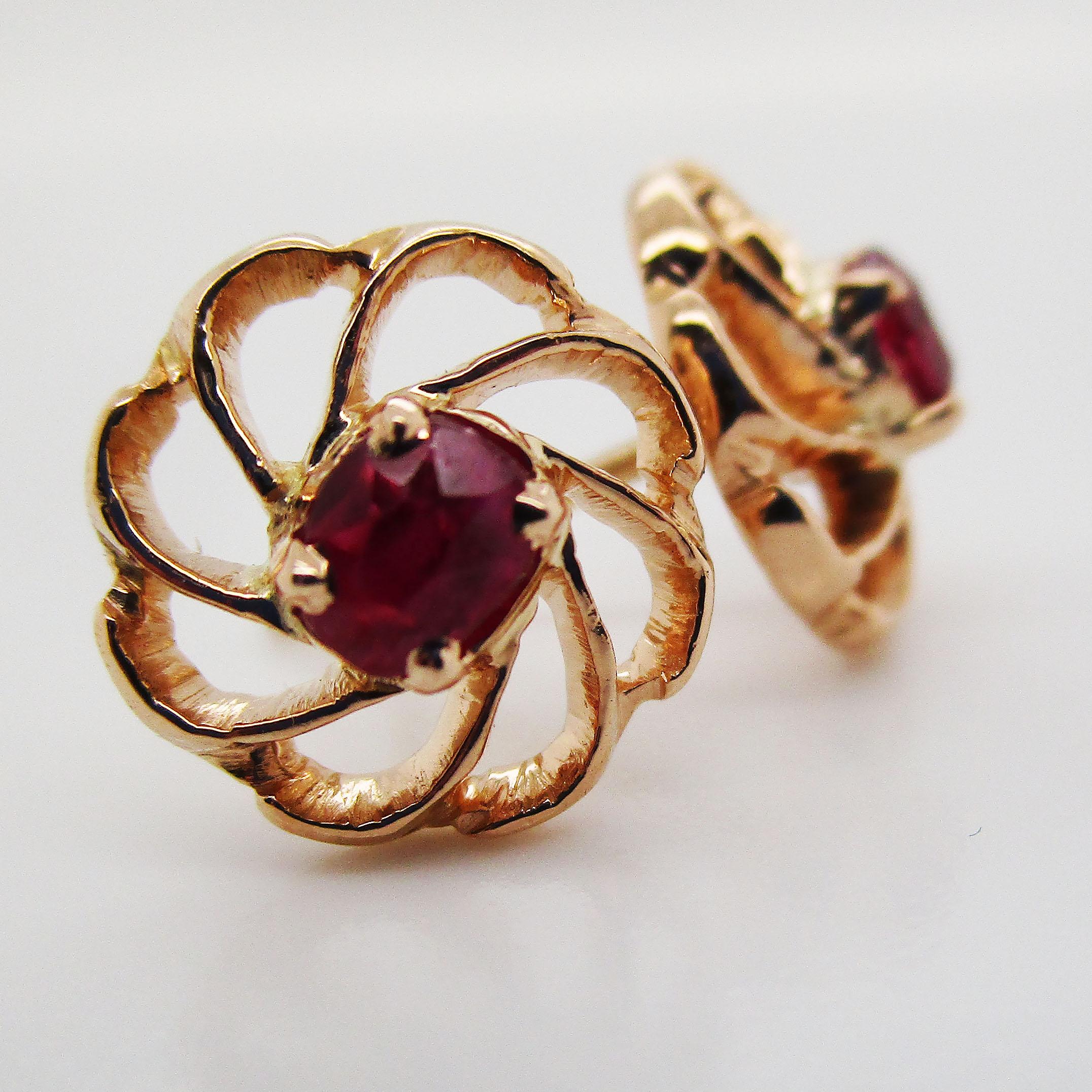 Round Cut 18 Karat Yellow Gold and Red Ruby Stud Earrings