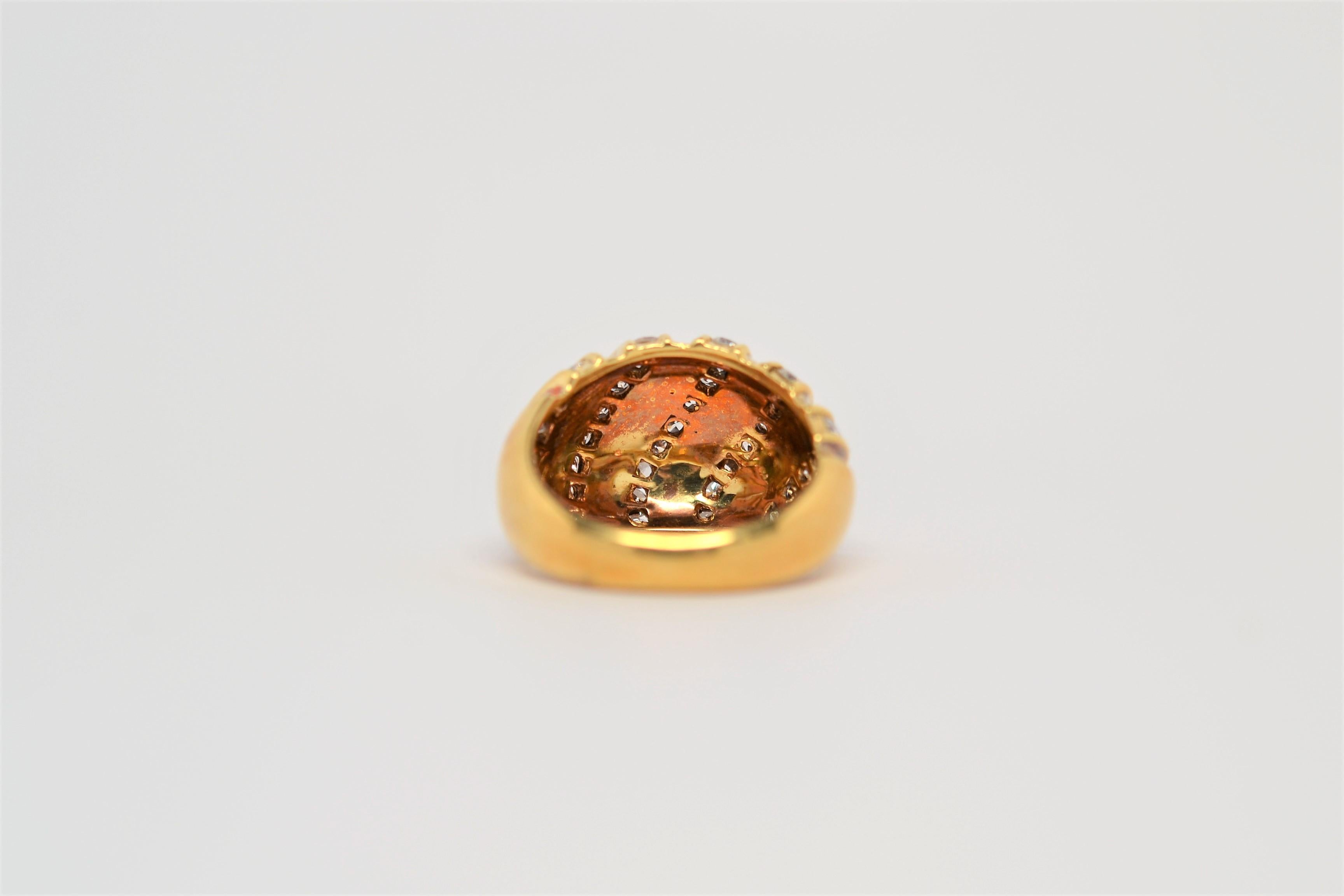 18K Yellow Gold and Round Brilliant Cut Diamond Ring, 1.55 Carats For Sale 5