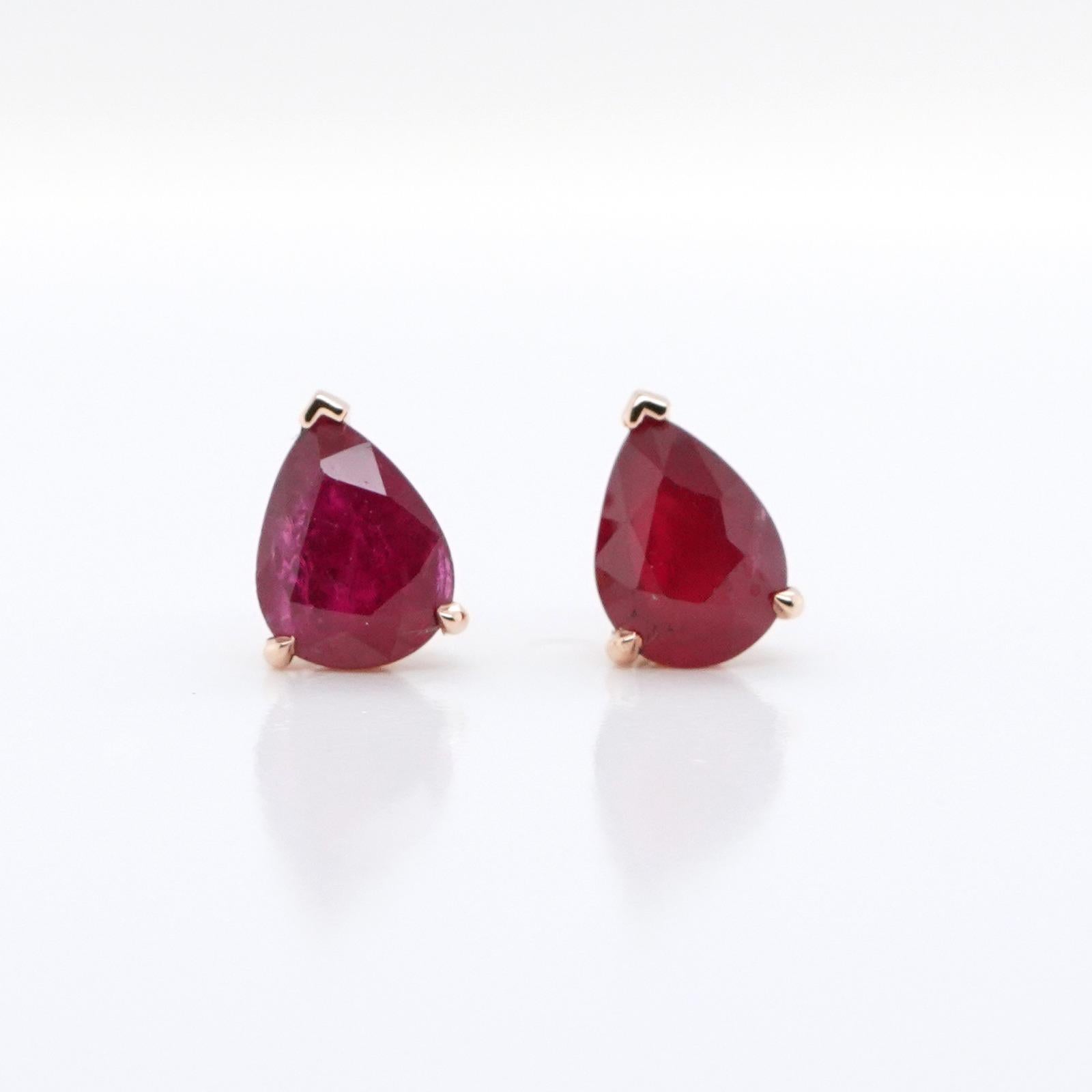 18K Yellow Gold And Ruby Earrings 2.30 ct. In New Condition For Sale In New York, NY