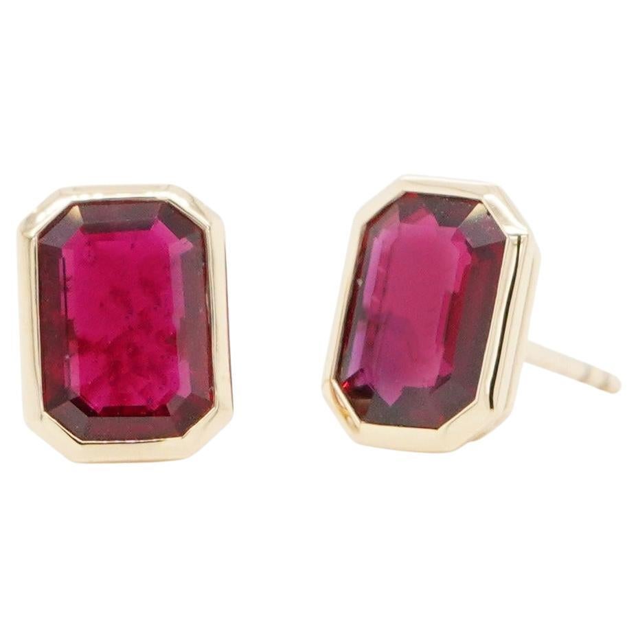 18K Yellow Gold And Ruby Earrings 3.18 ct. For Sale
