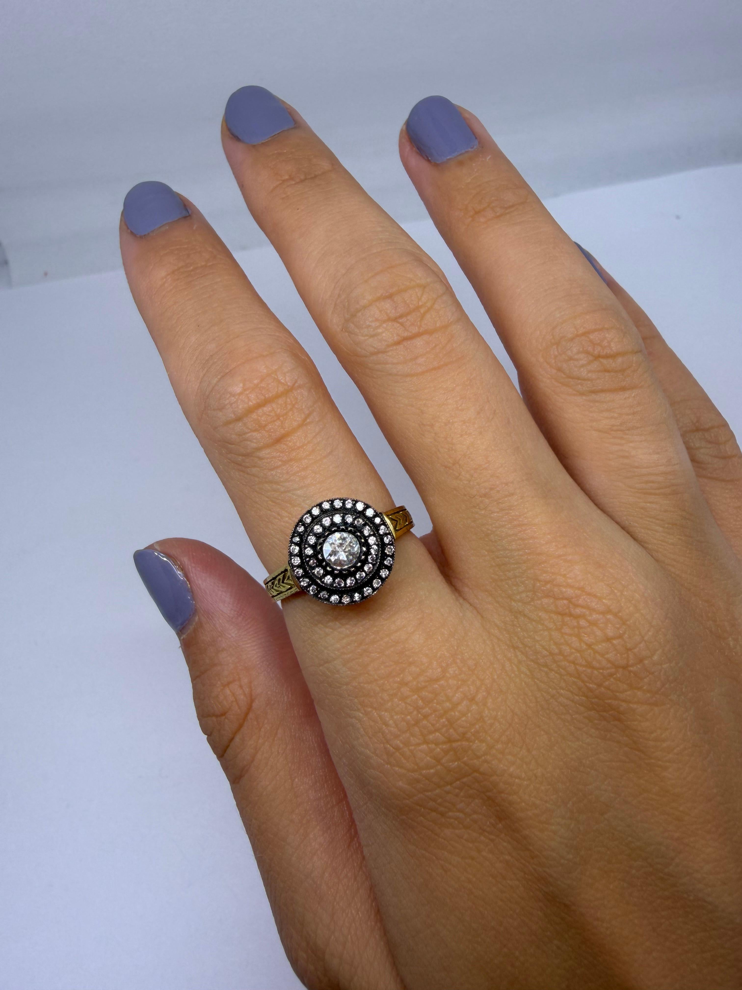 Anello in oro giallo 18K e argento con diamante taglio rosa da 0,30 carati - misura 7,75 In condizioni buone in vendita a New York, NY