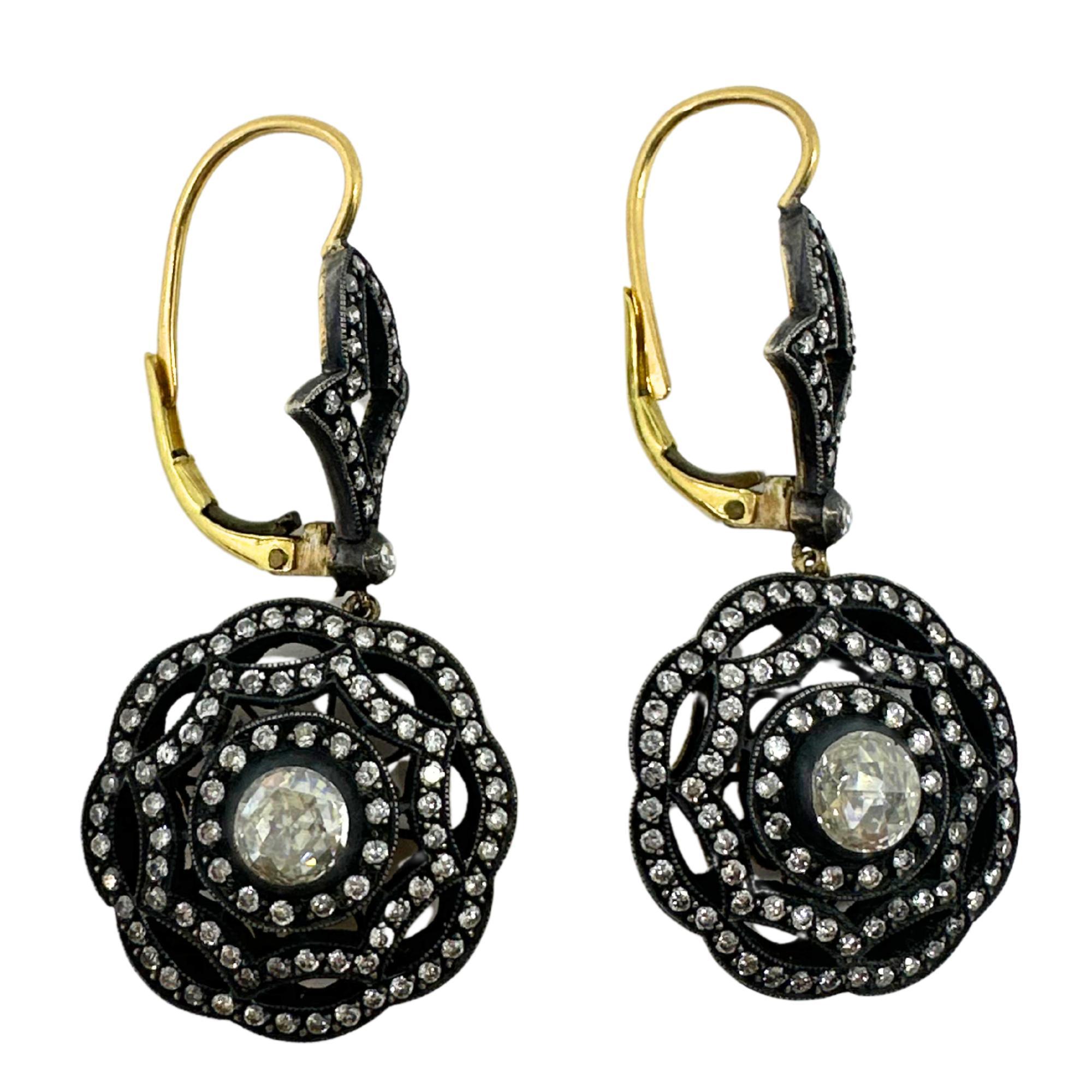 Pendientes de gota de diamante talla rosa superior de oro amarillo de 18 quilates y plata en Bueno estado para la venta en New York, NY