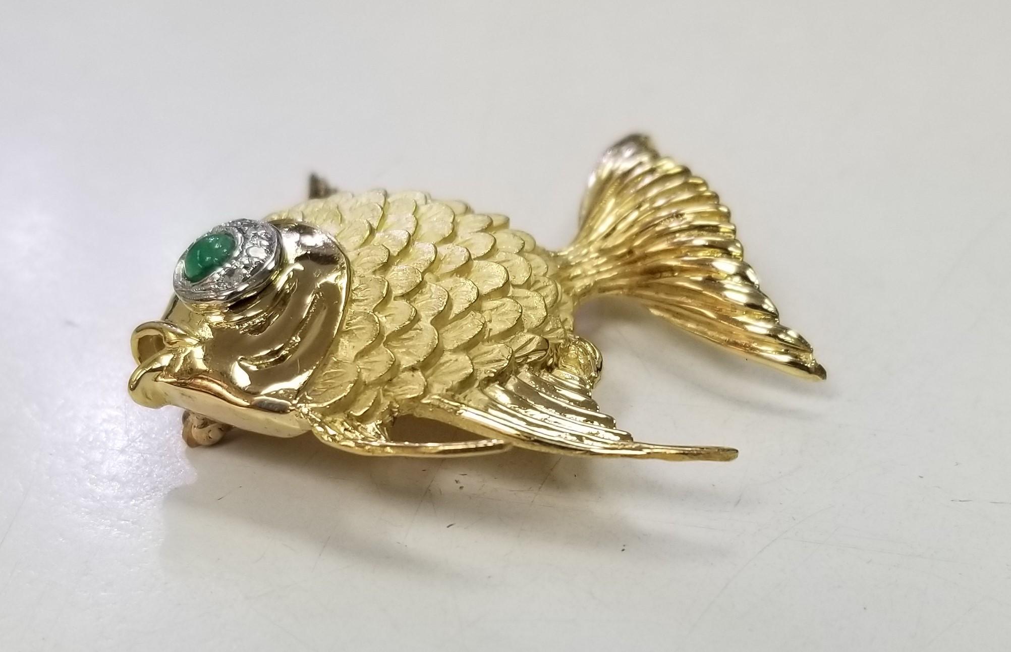 Item specifics
Condition
Pre-owned
Seller Notes
“GRAET CONDITION”
Brand Undisclosed
Color Gold
Main Stone Emerald  Cabochon .10pts
Secondary Stone 5 Diamond .05pts.
Metal Yellow Gold
Metal Purity 18k
Weight 14.15 Grams 
Type Brooch
