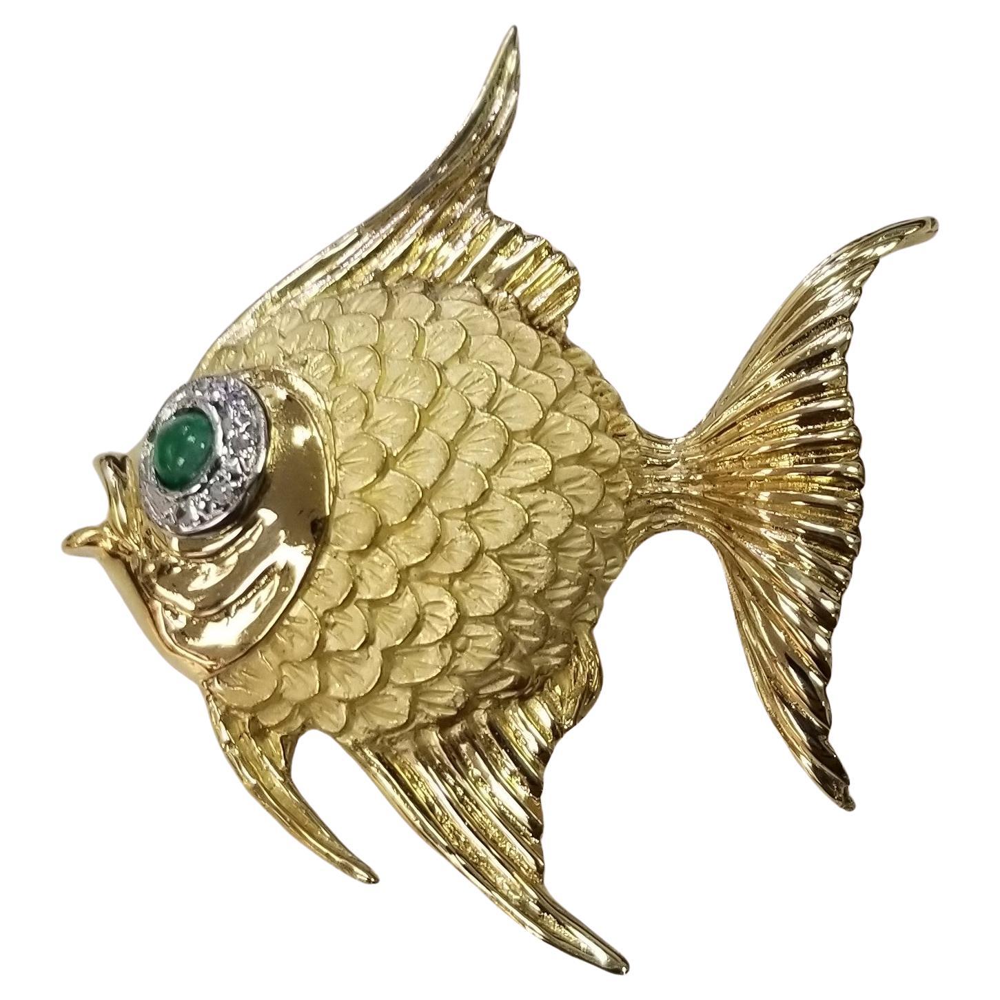 18K Yellow Gold Angel Fish With Diamonds and Emerald  Brooch For Sale