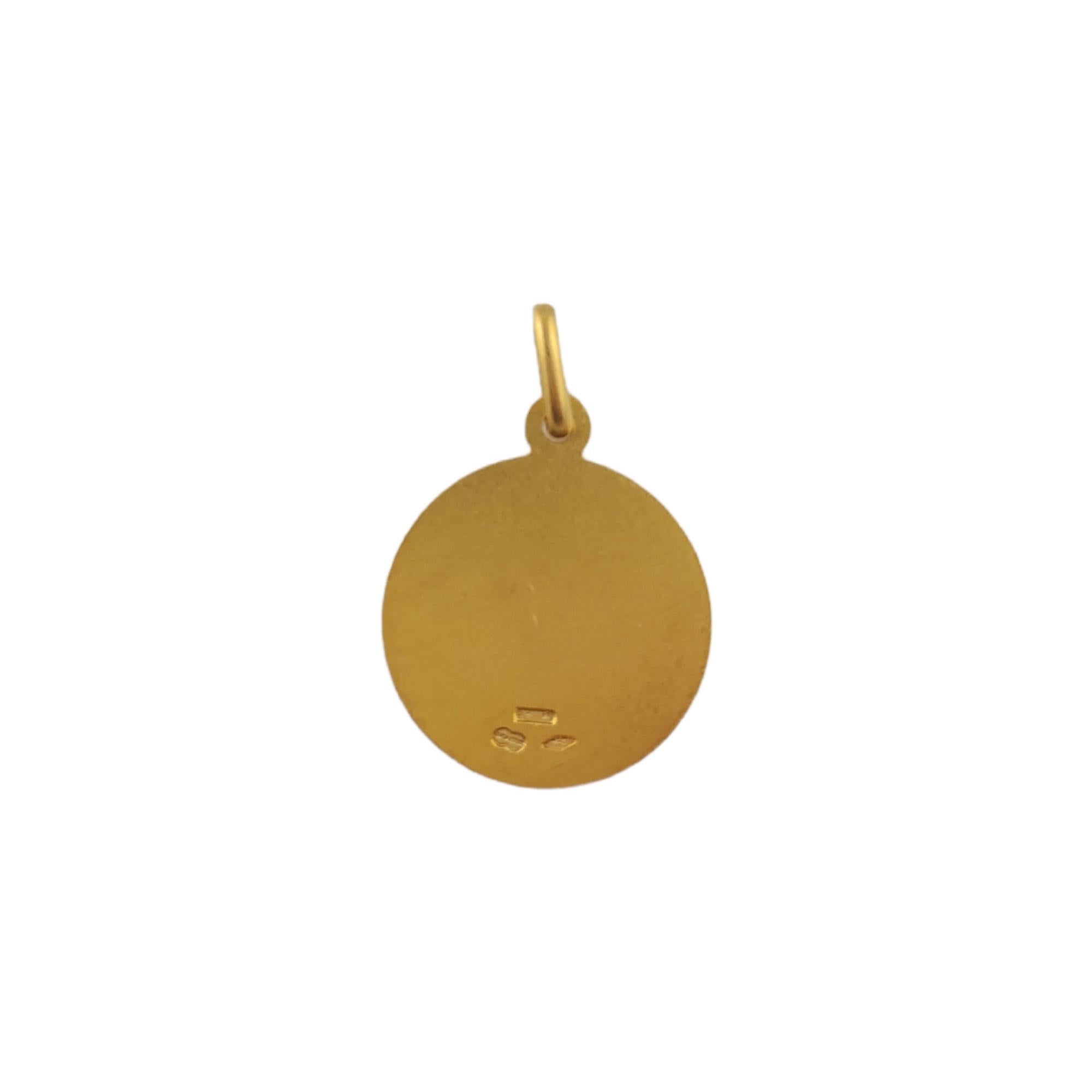 18K Gelbgold Engel-Anhänger

Dieses hübsche Stück zeigt einen Engel aus 18 Karat Gelbgold.

Größe: 17 mm X 15 mm

Gewicht: 2,8 g/ 1,8 dwt

Punze: 1 AR 750

Sehr guter Zustand, professionell poliert.

Wird in einem Geschenkkarton oder Beutel verpackt