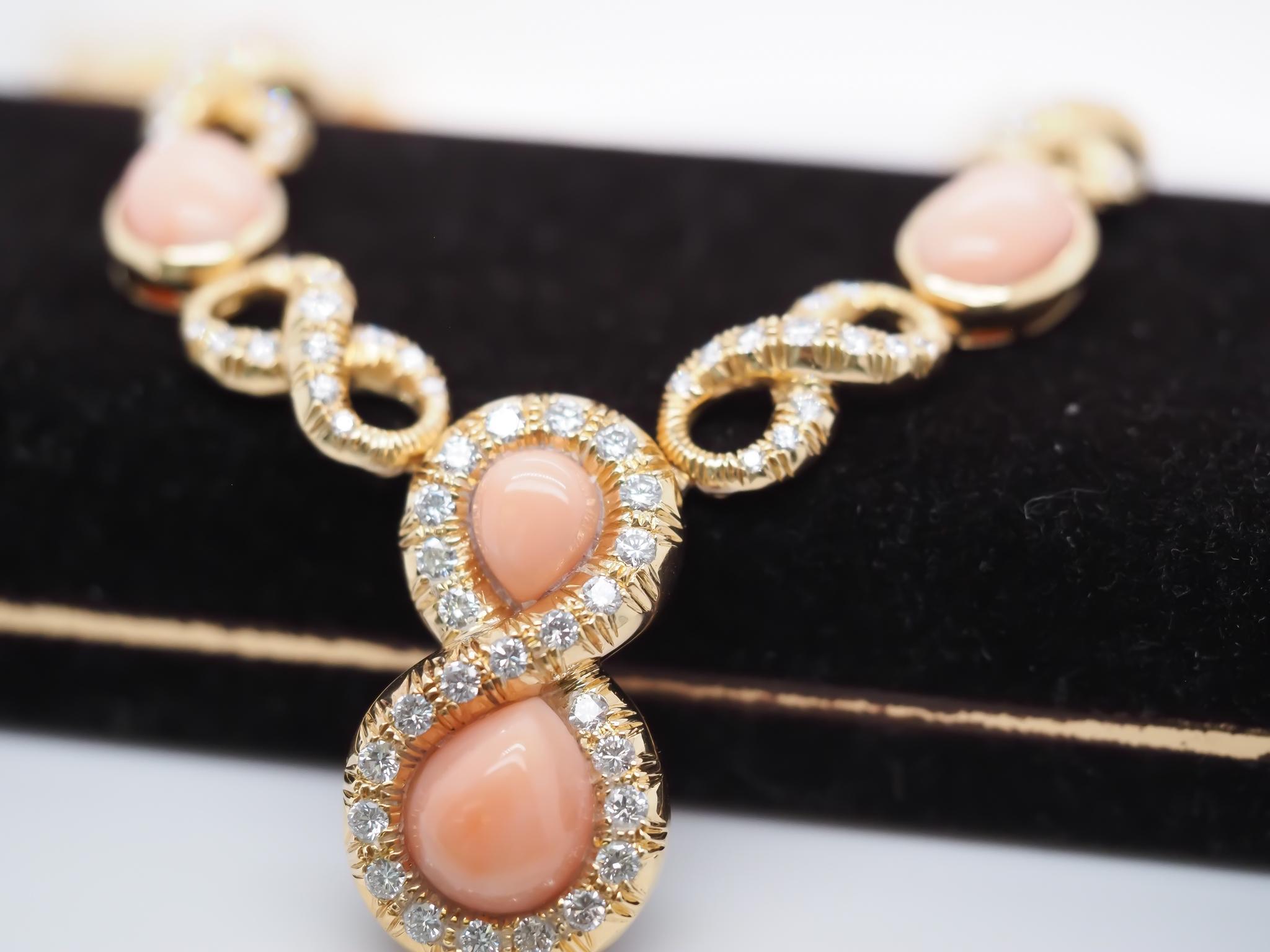 18K Yellow Gold Angel Skin Coral and Diamond Necklace For Sale 5