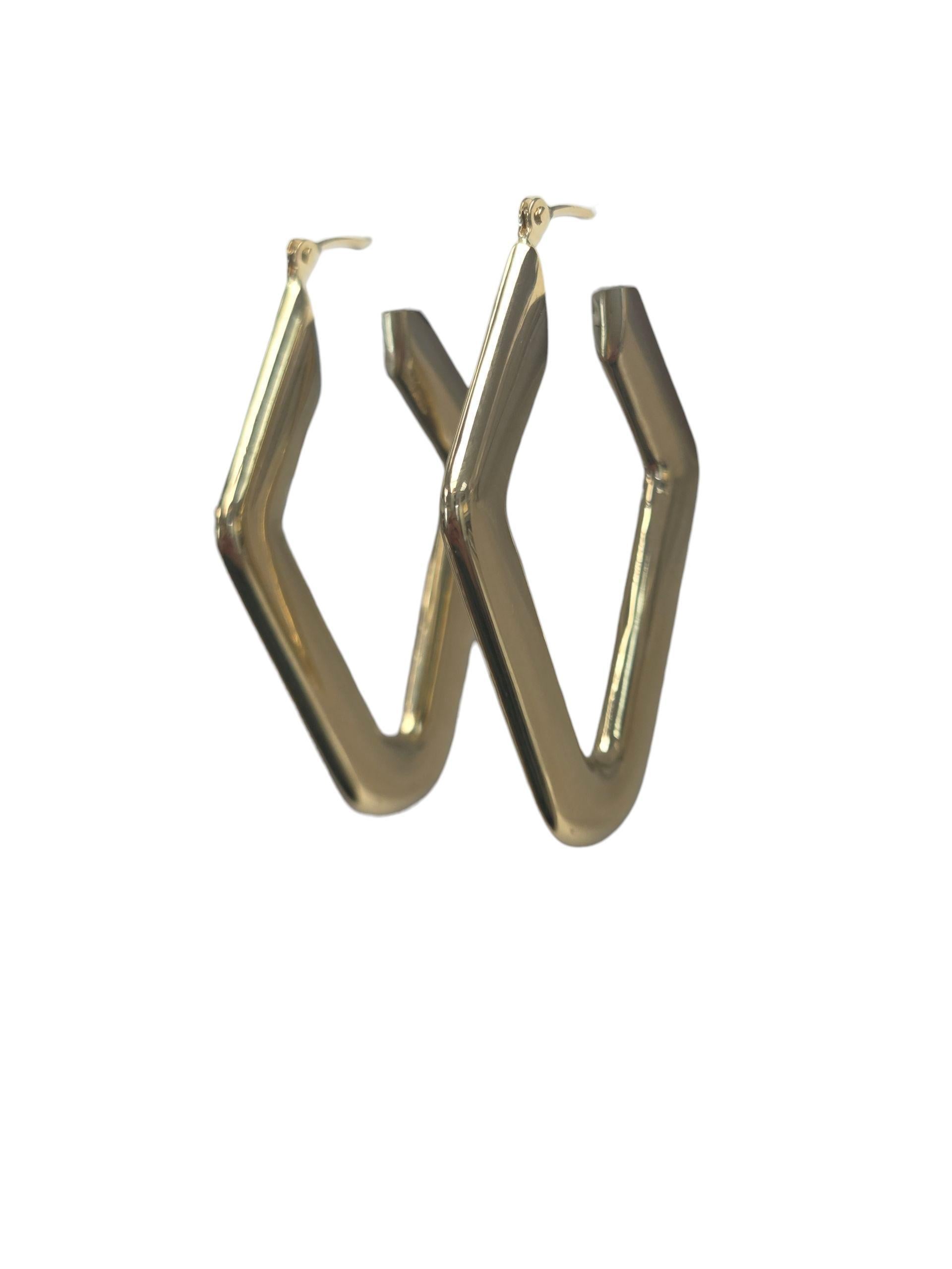 Boucles d'oreilles angulaires en or jaune 18k #23819 Pour femmes en vente