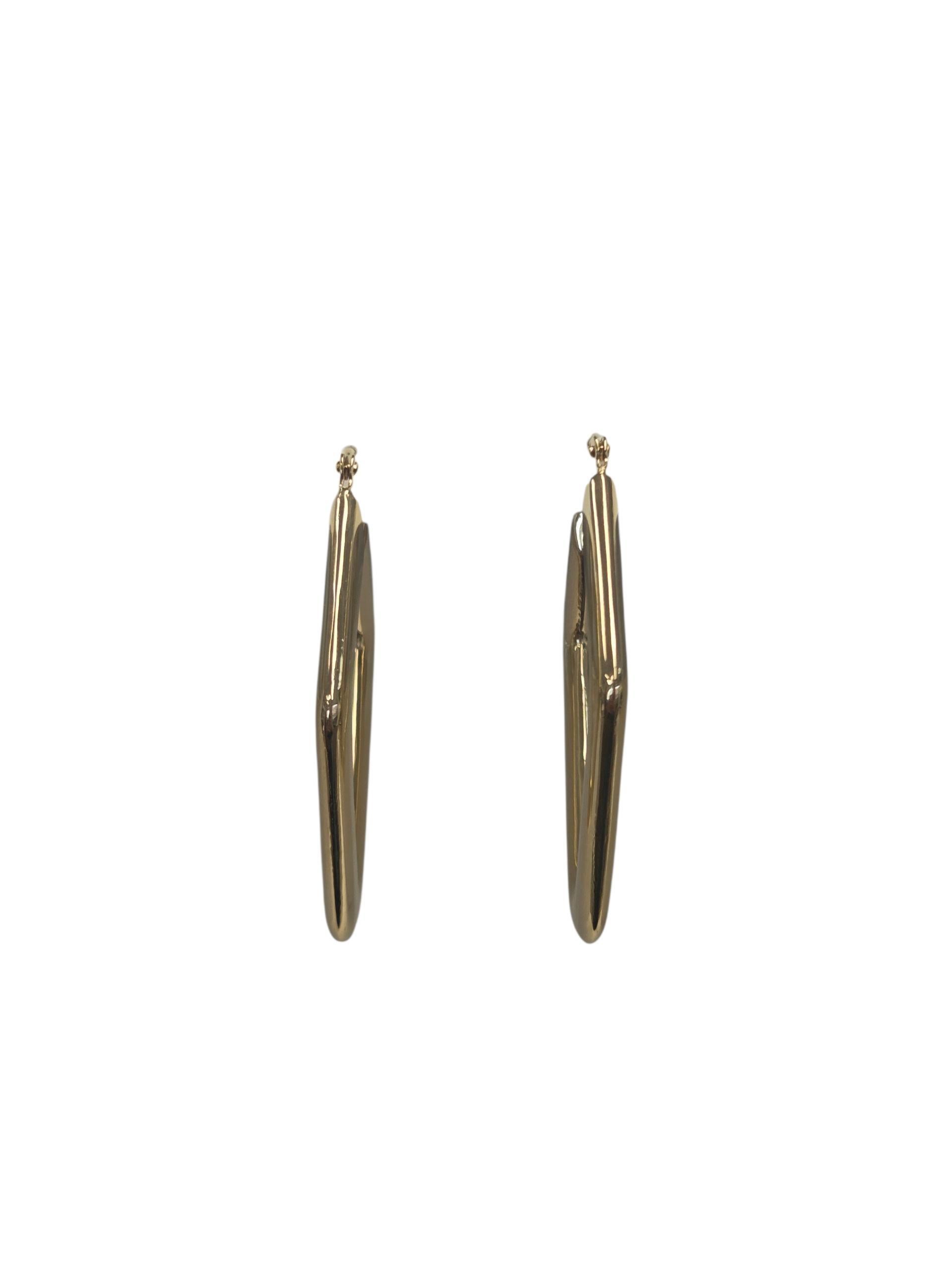 Boucles d'oreilles angulaires en or jaune 18k #23819 en vente 1