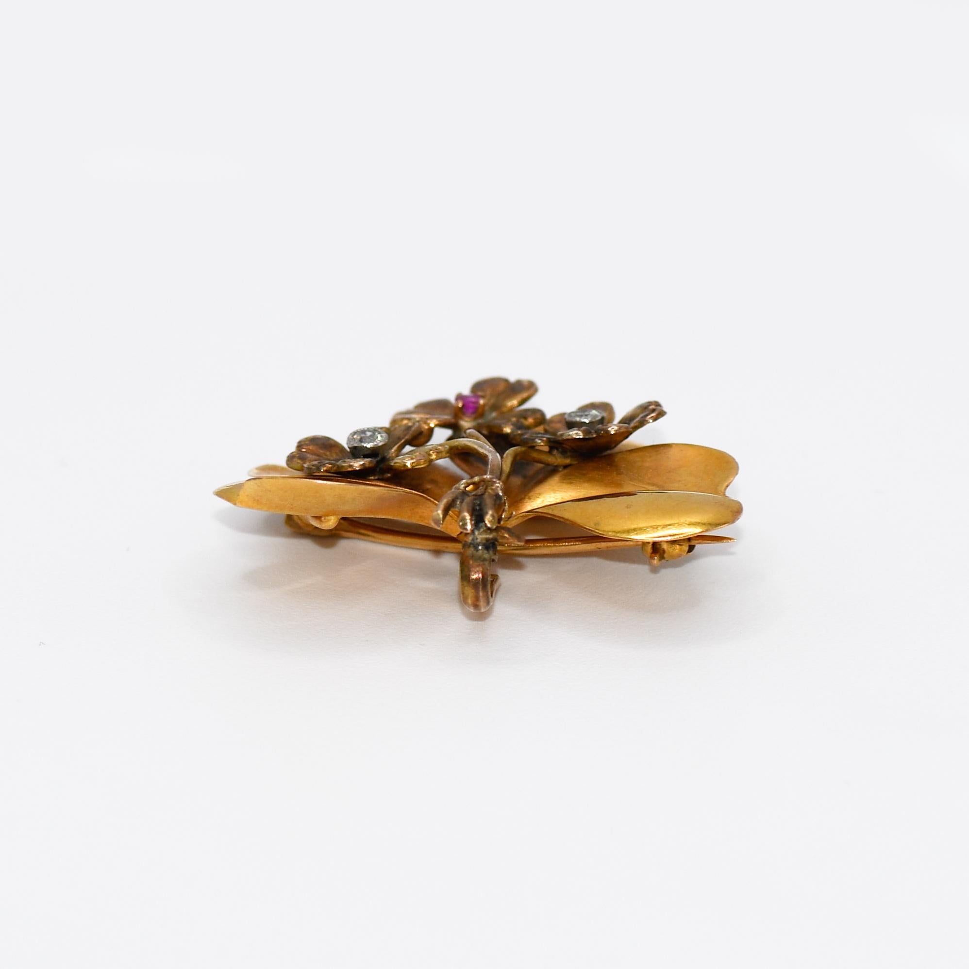 18k Yellow Gold Antique Floral Brooch/Pendant with Diamonds and Ruby, 7.2gr In Excellent Condition For Sale In Laguna Beach, CA